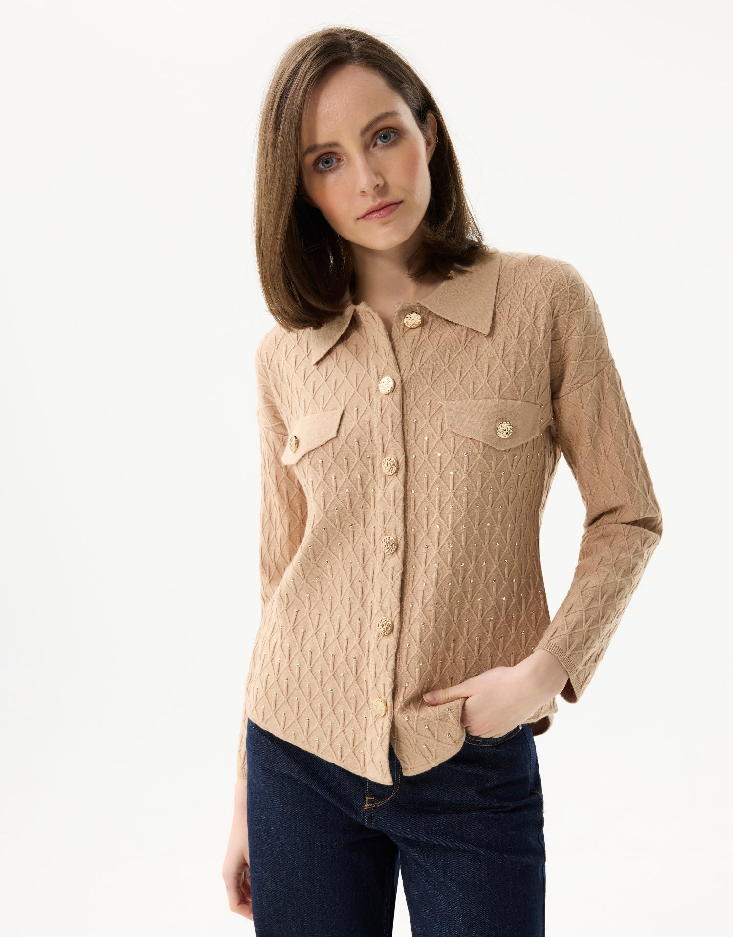Cardigan texturé à boutons dorés beige