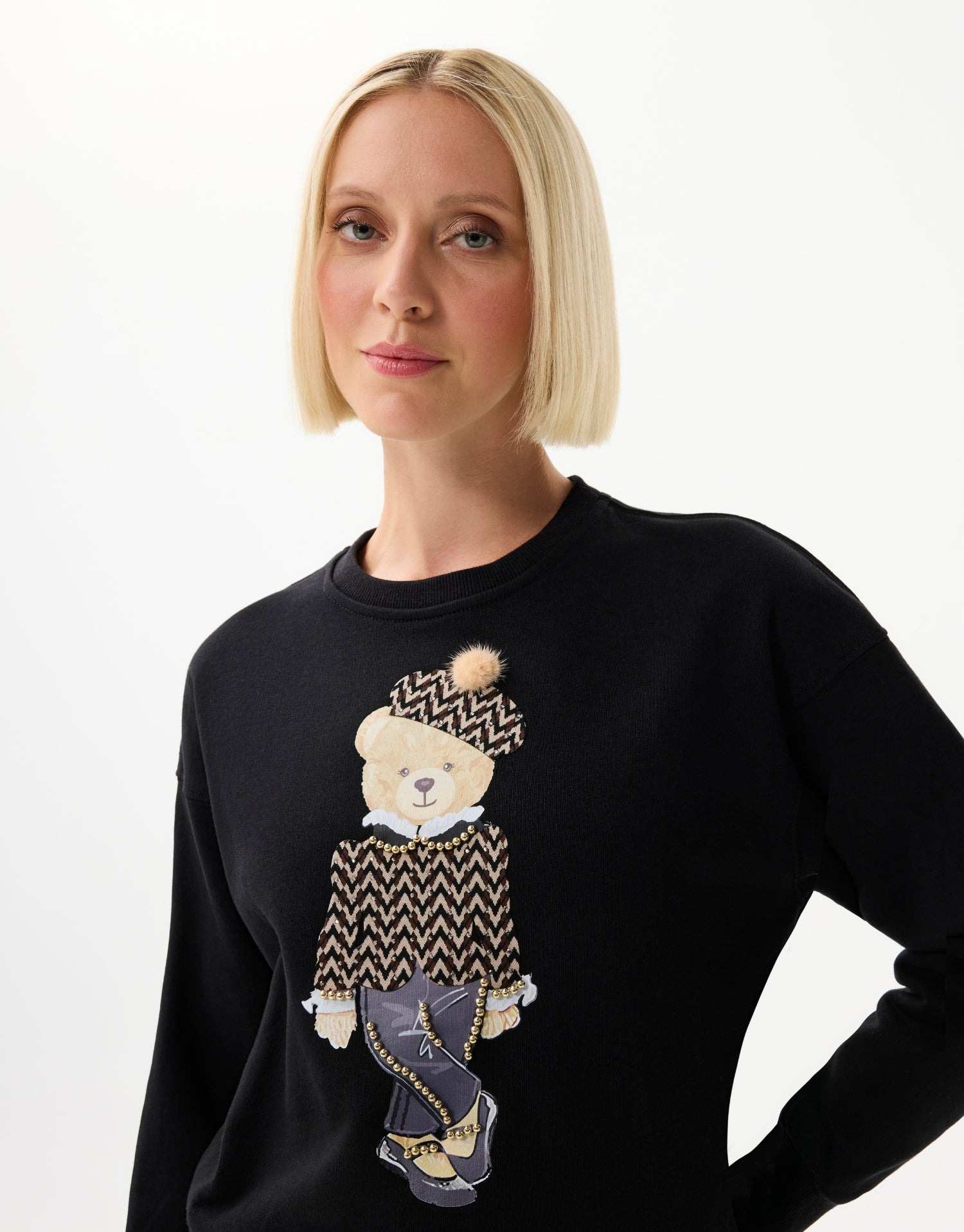 Embroidered pull ours Leo and Ugo