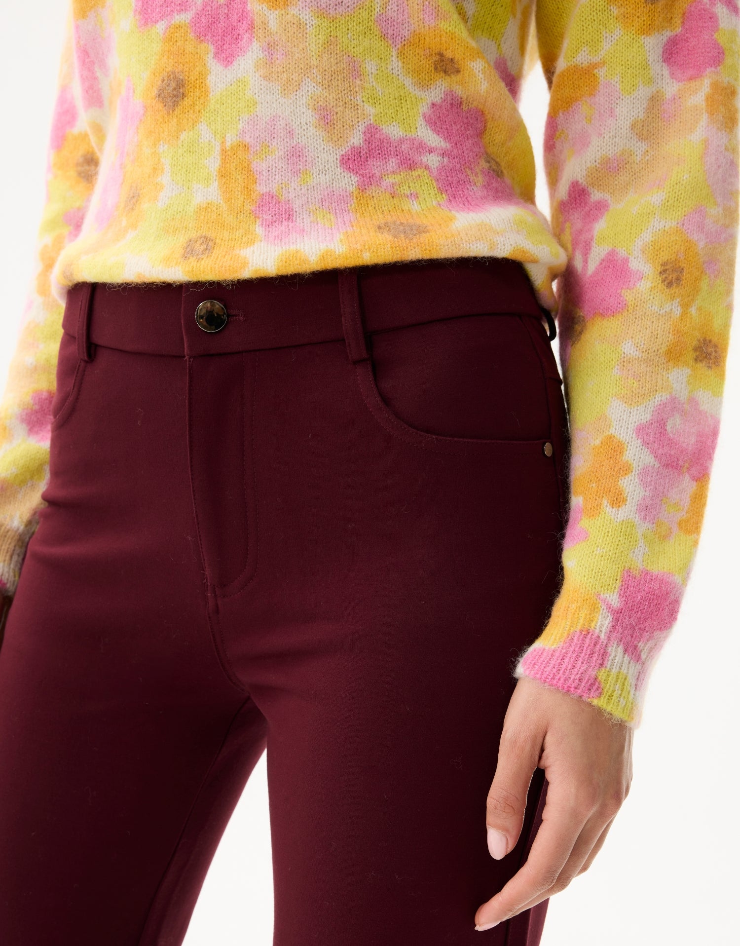 Pantalon droit extensible à taille mi-haute