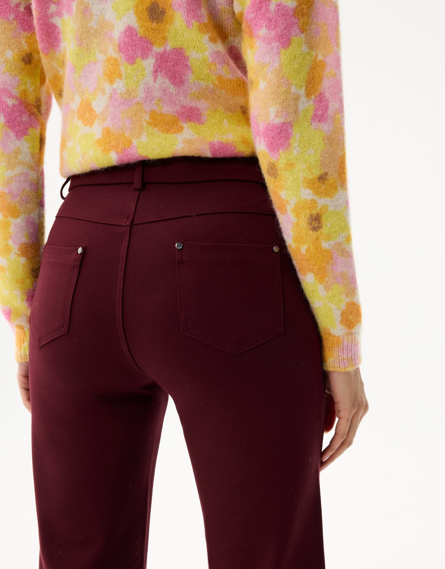 Pantalon droit extensible à taille mi-haute