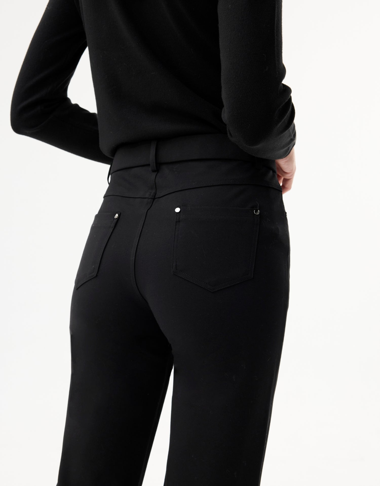 Pantalon droit extensible à taille mi-haute