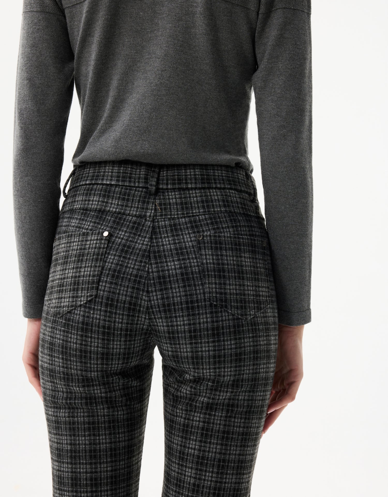 Straight cut checkered pants