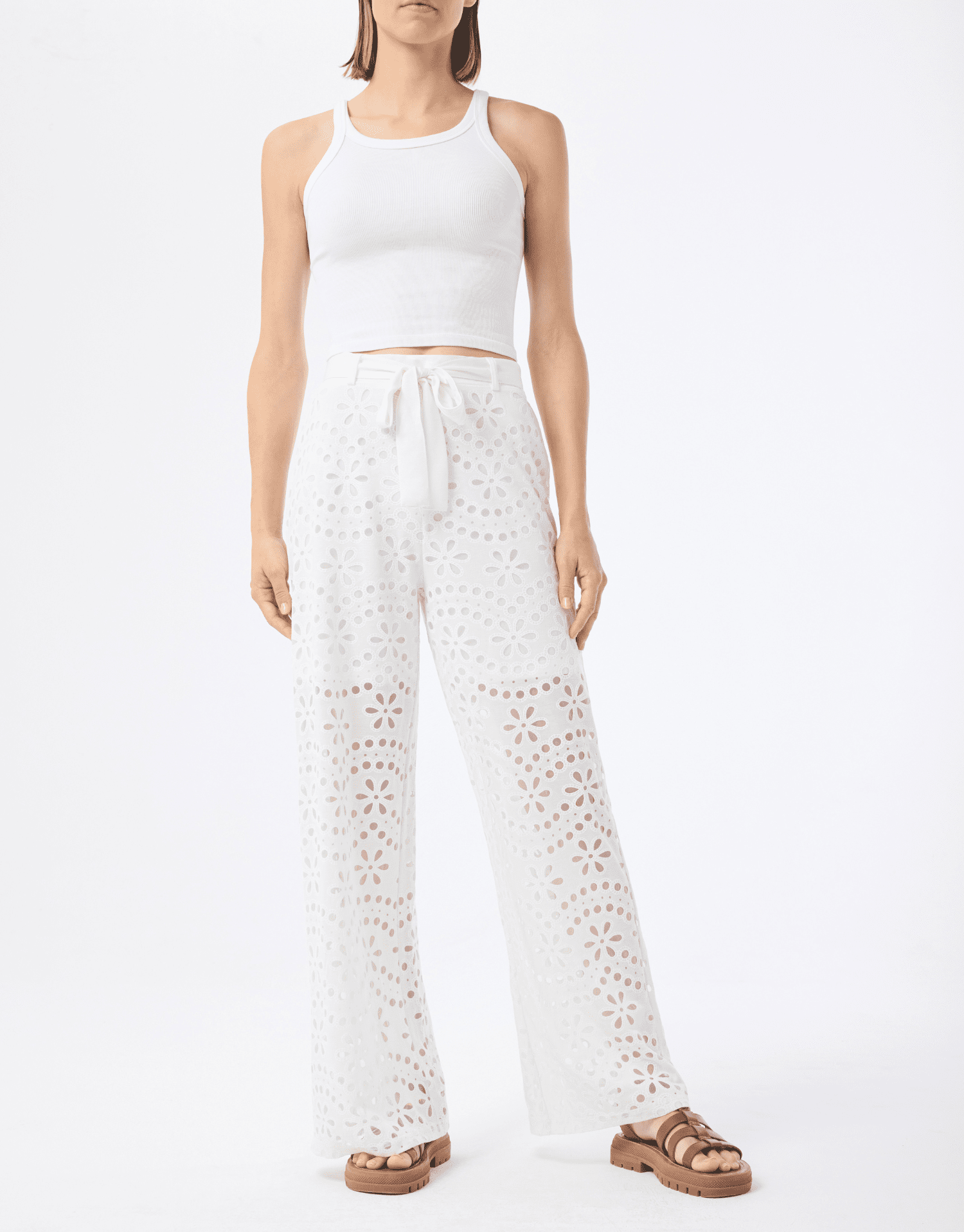 Pantalon en broderie