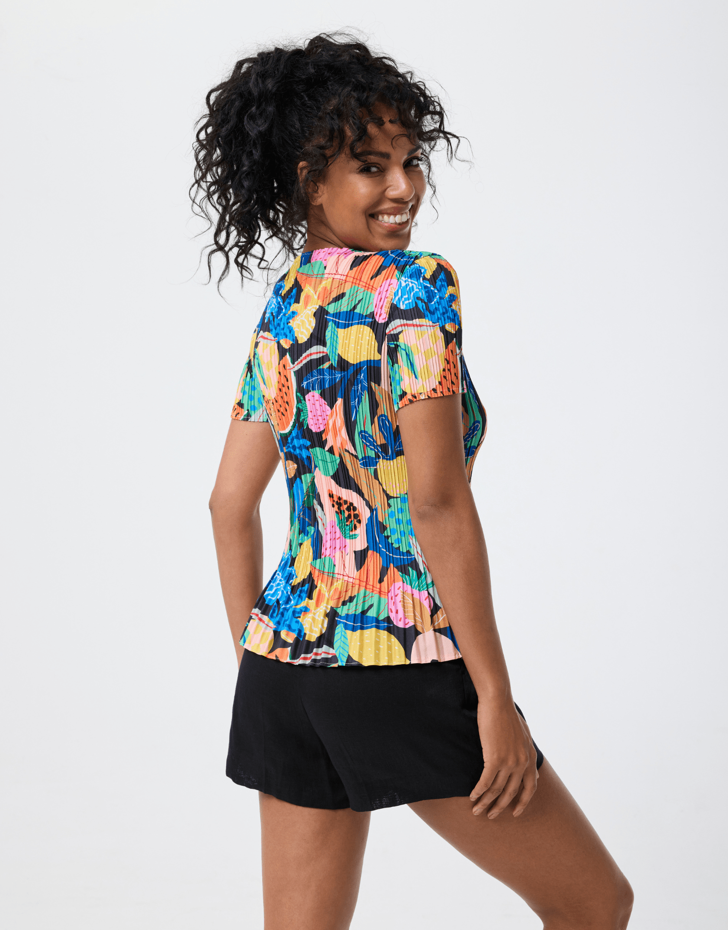 T-shirt plissé coloré