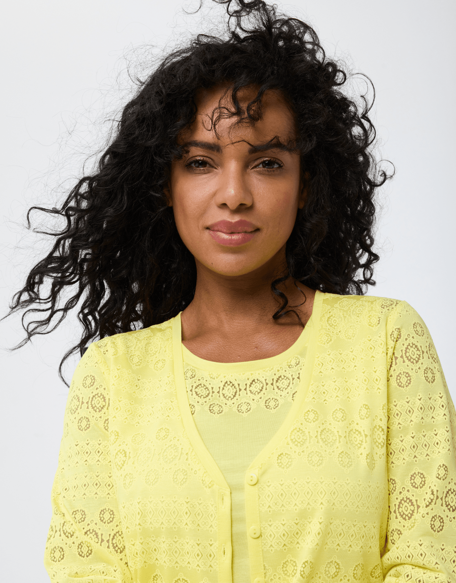 Twin-set brodé coloré