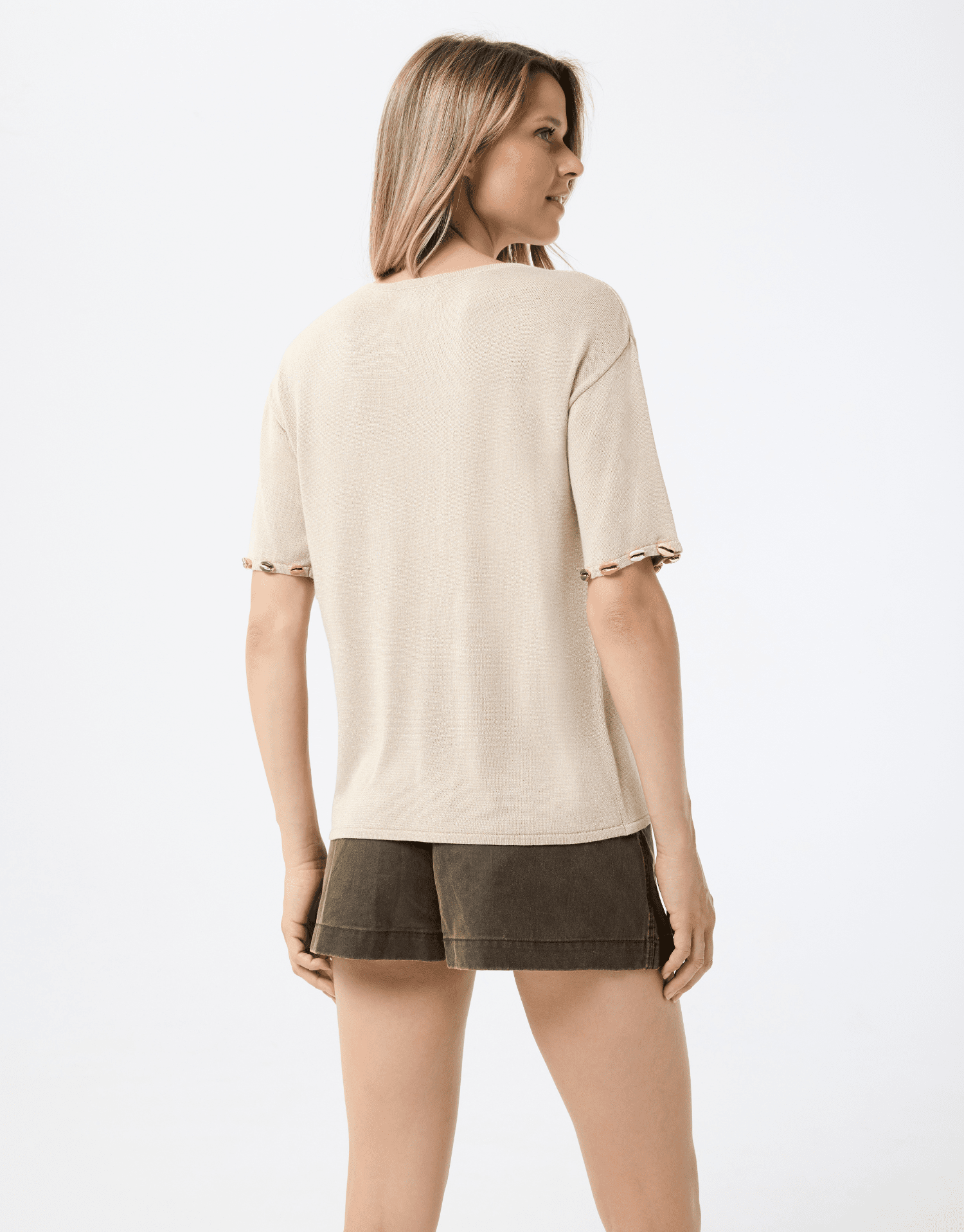 Pull avec coquillages colorés