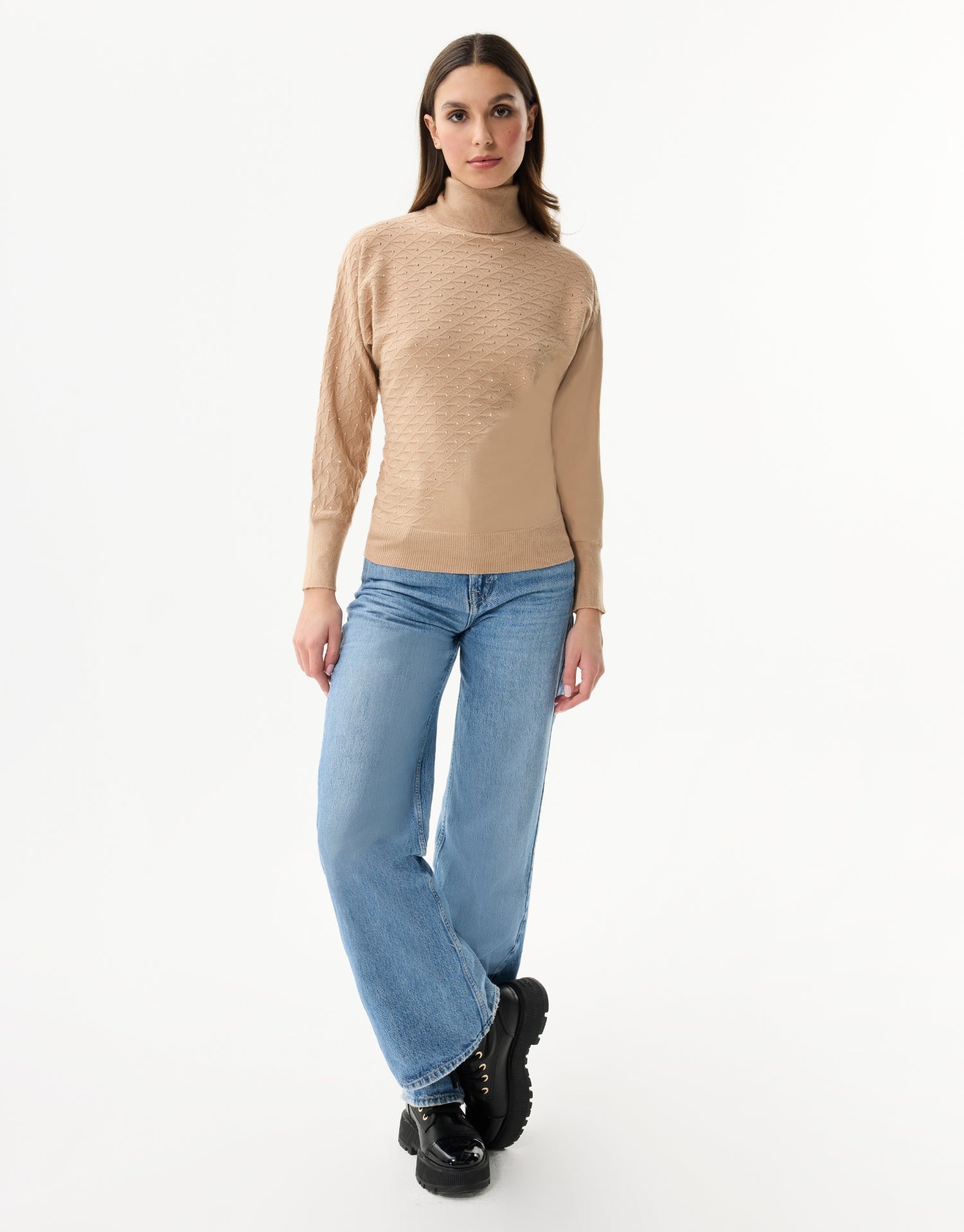 Pull col roulé en maille beige