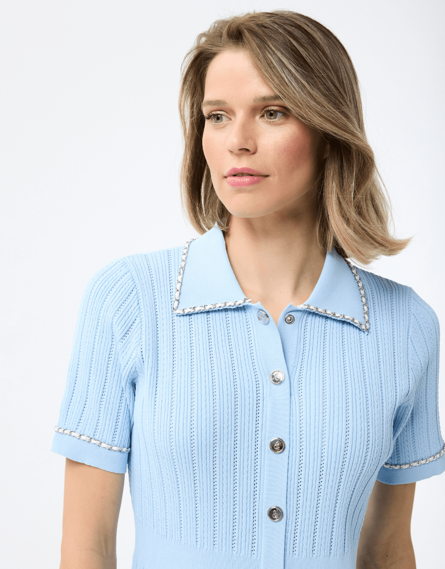 Robe courte en maille côtelée