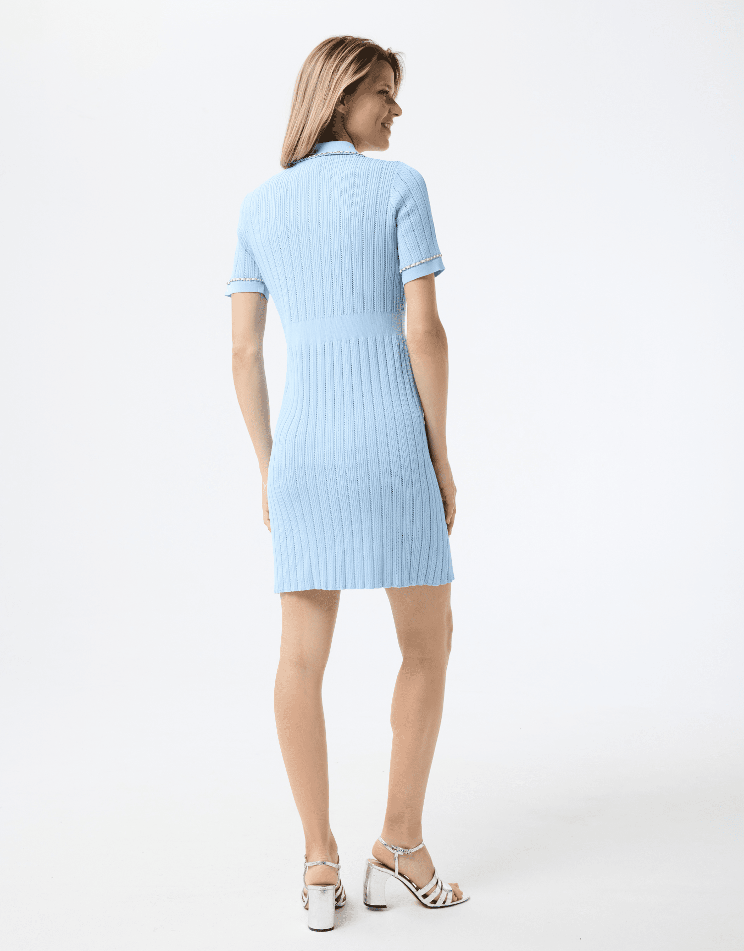 Robe courte en maille côtelée