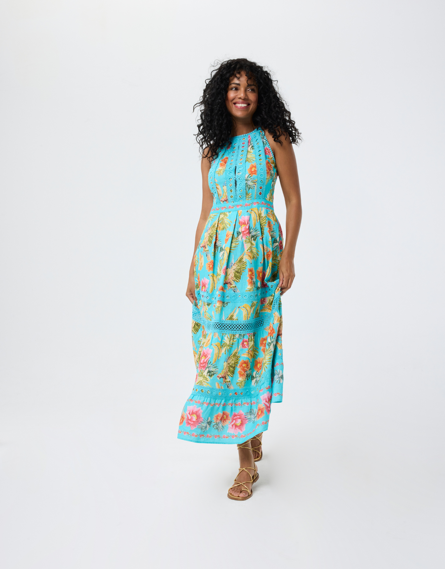 Robe Katelina longue brodée à volants