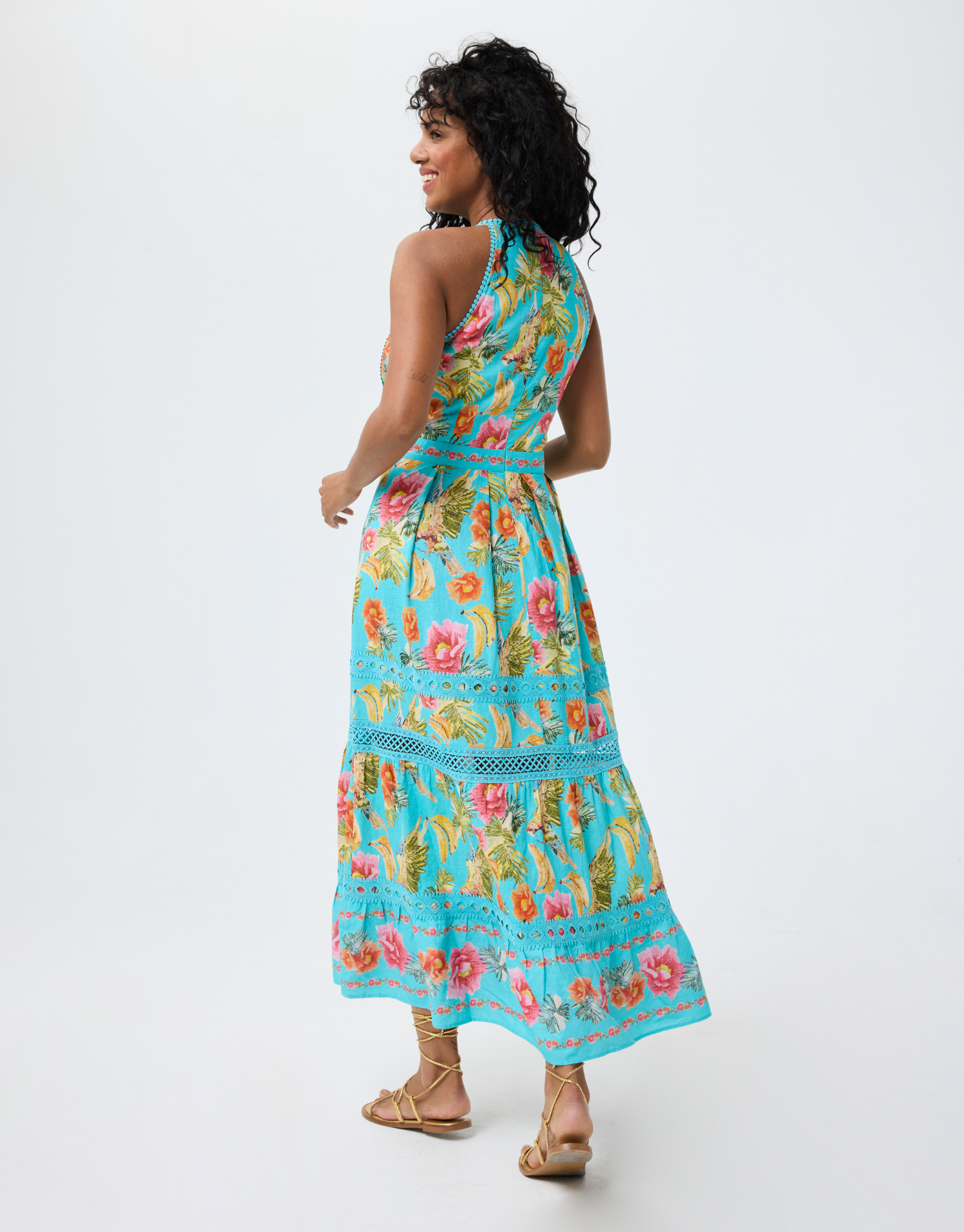 Robe Katelina longue brodée à volants