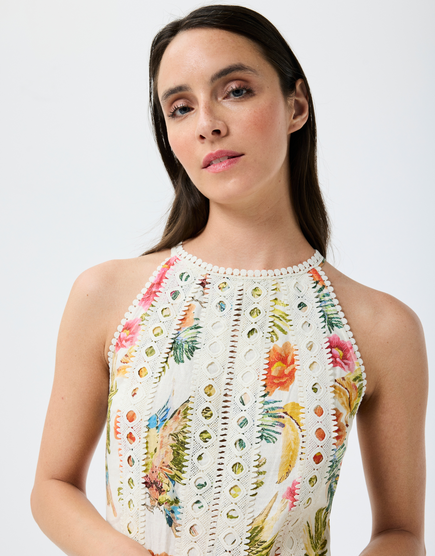 Robe Katelina longue brodée à volants