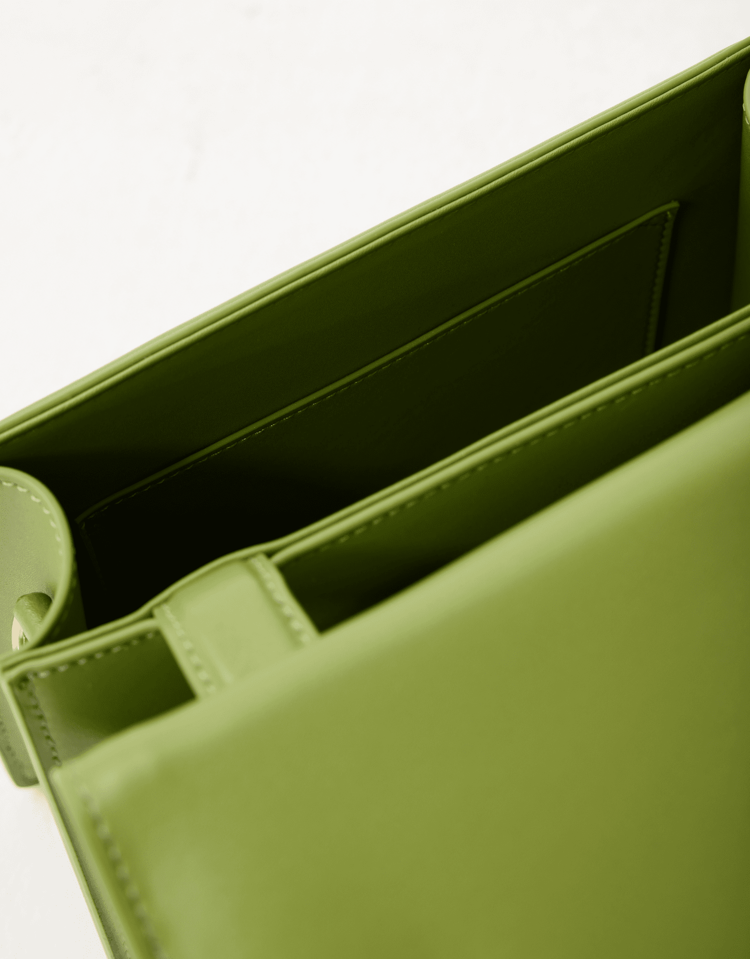 sac leo mini en cuir suede vert - elegant et tendance