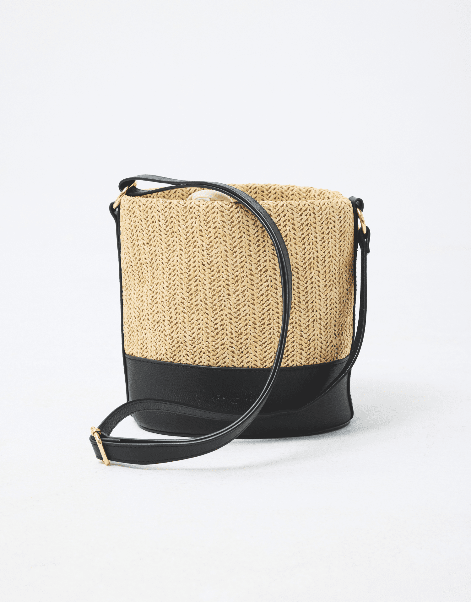 Sac en cuir et jonc de mer tressé