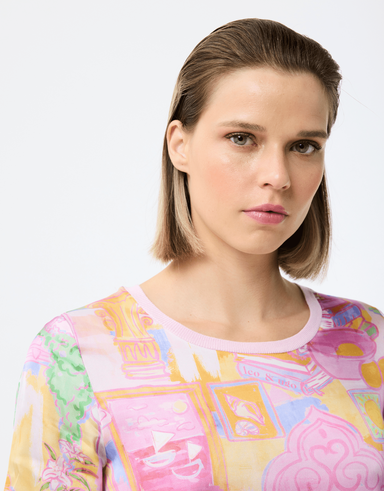 T-shirt en coton doux avec des couleurs chaudes