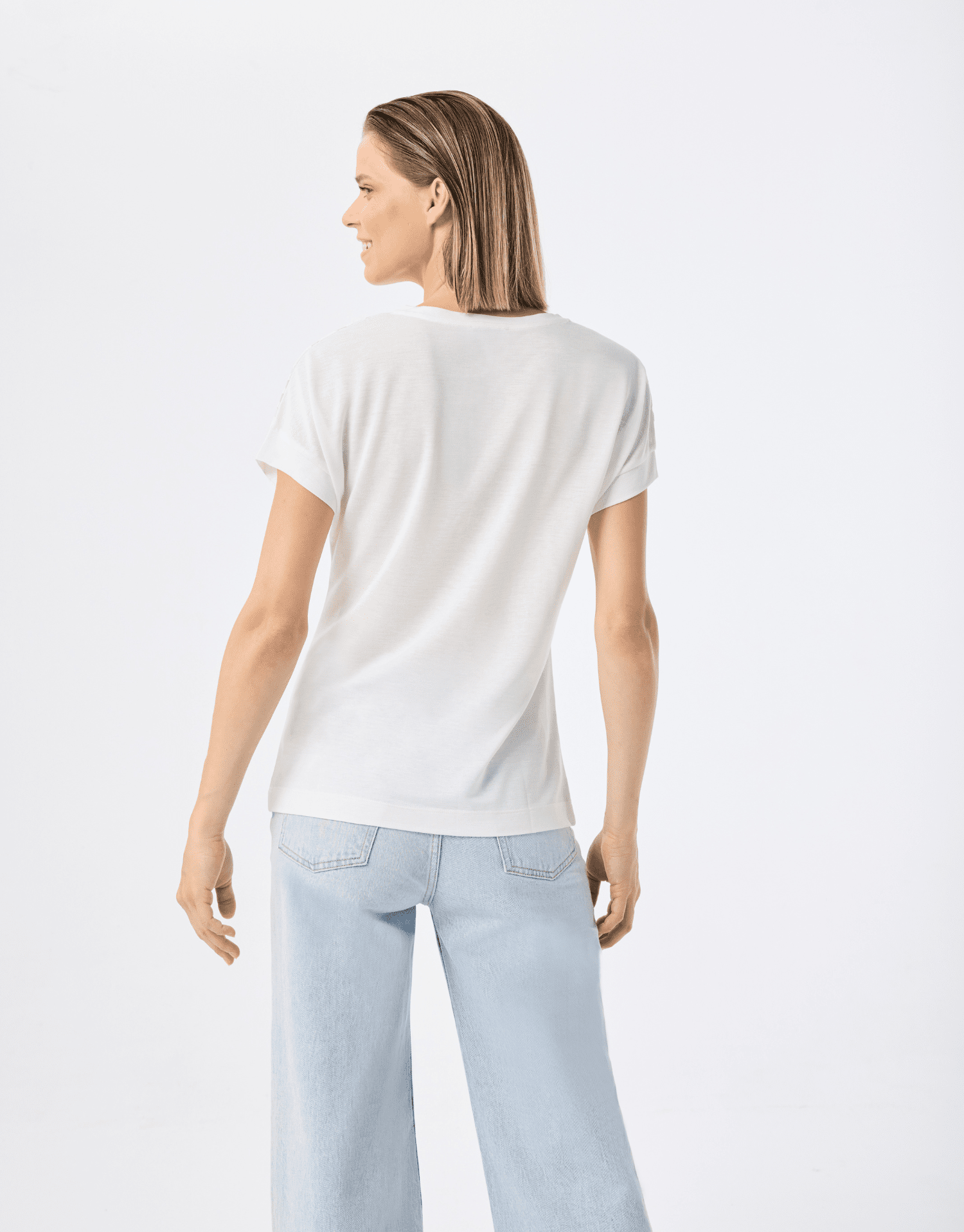 T-shirt avec broderies fleuries