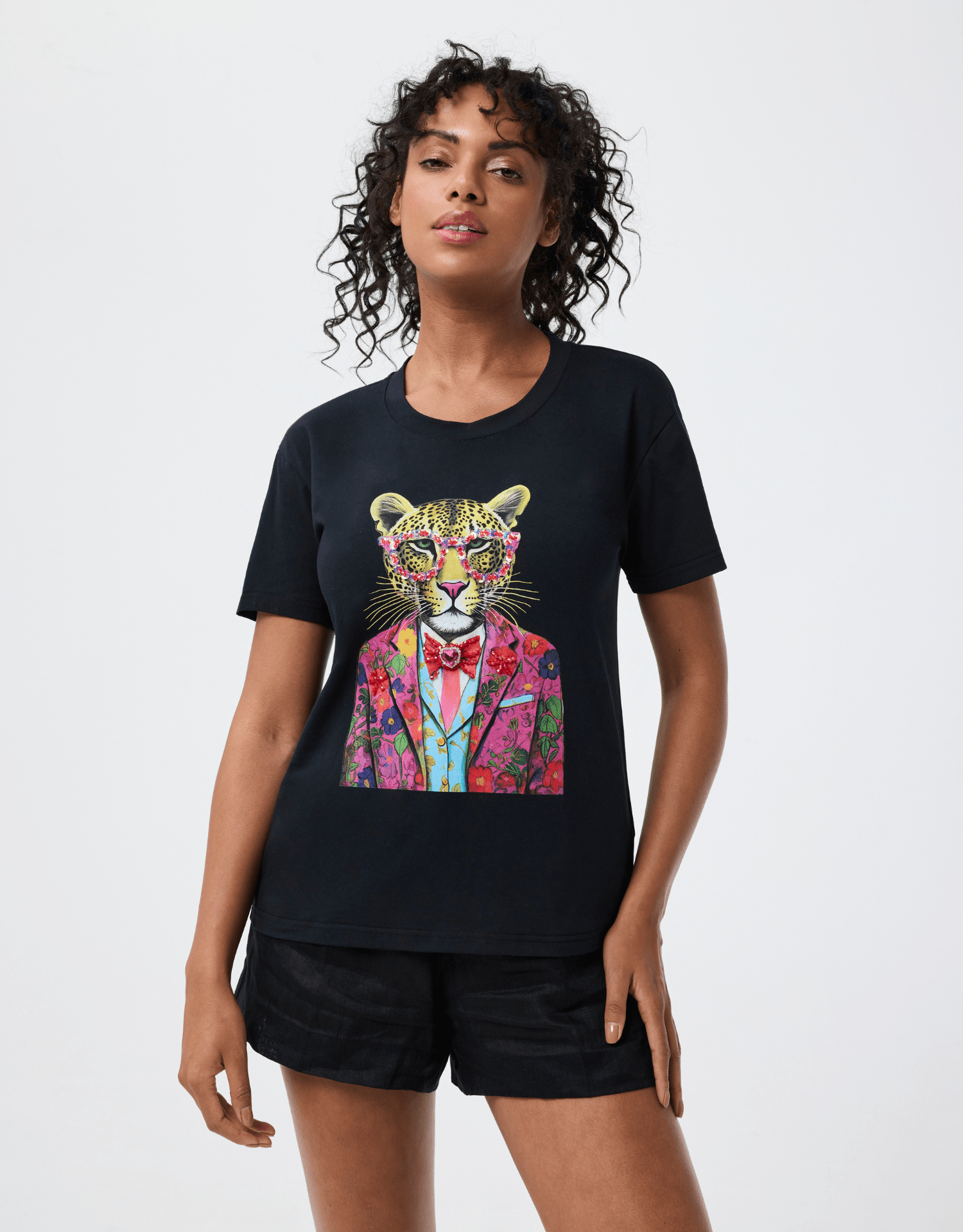 Nala T-shirt – Soft cotton colorful feline print