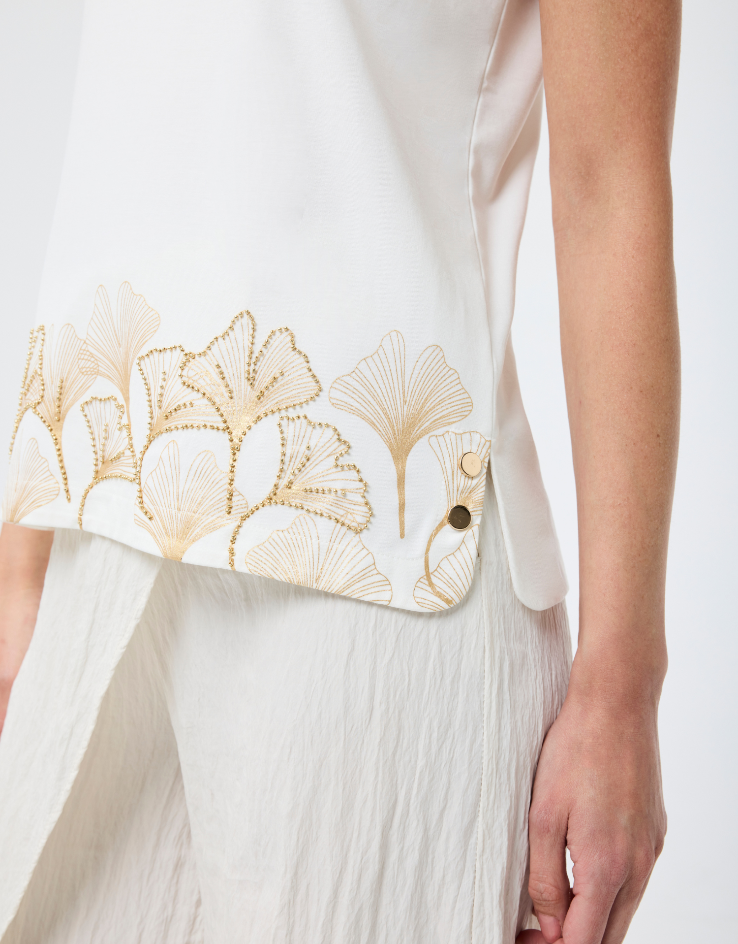 T-shirt Bali avec fleurs dorées