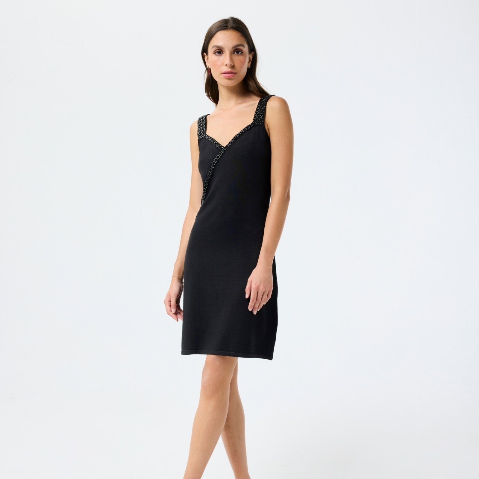 Top 4 des robes noires intemporelles à avoir dans son dressing