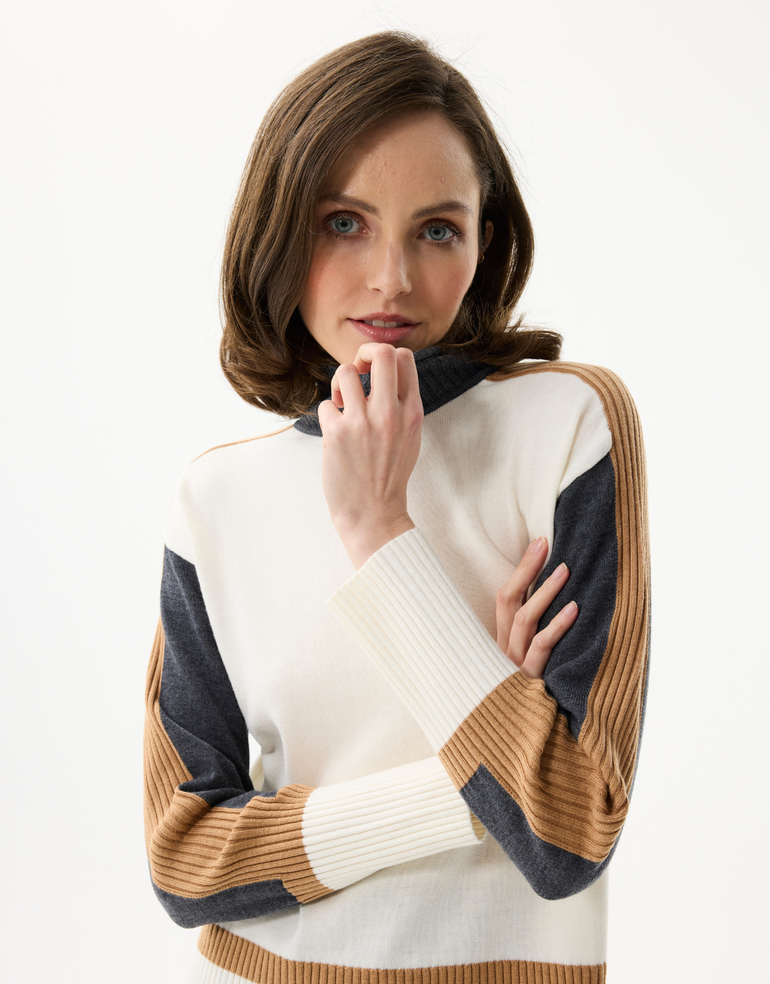 Women's high neck color block top