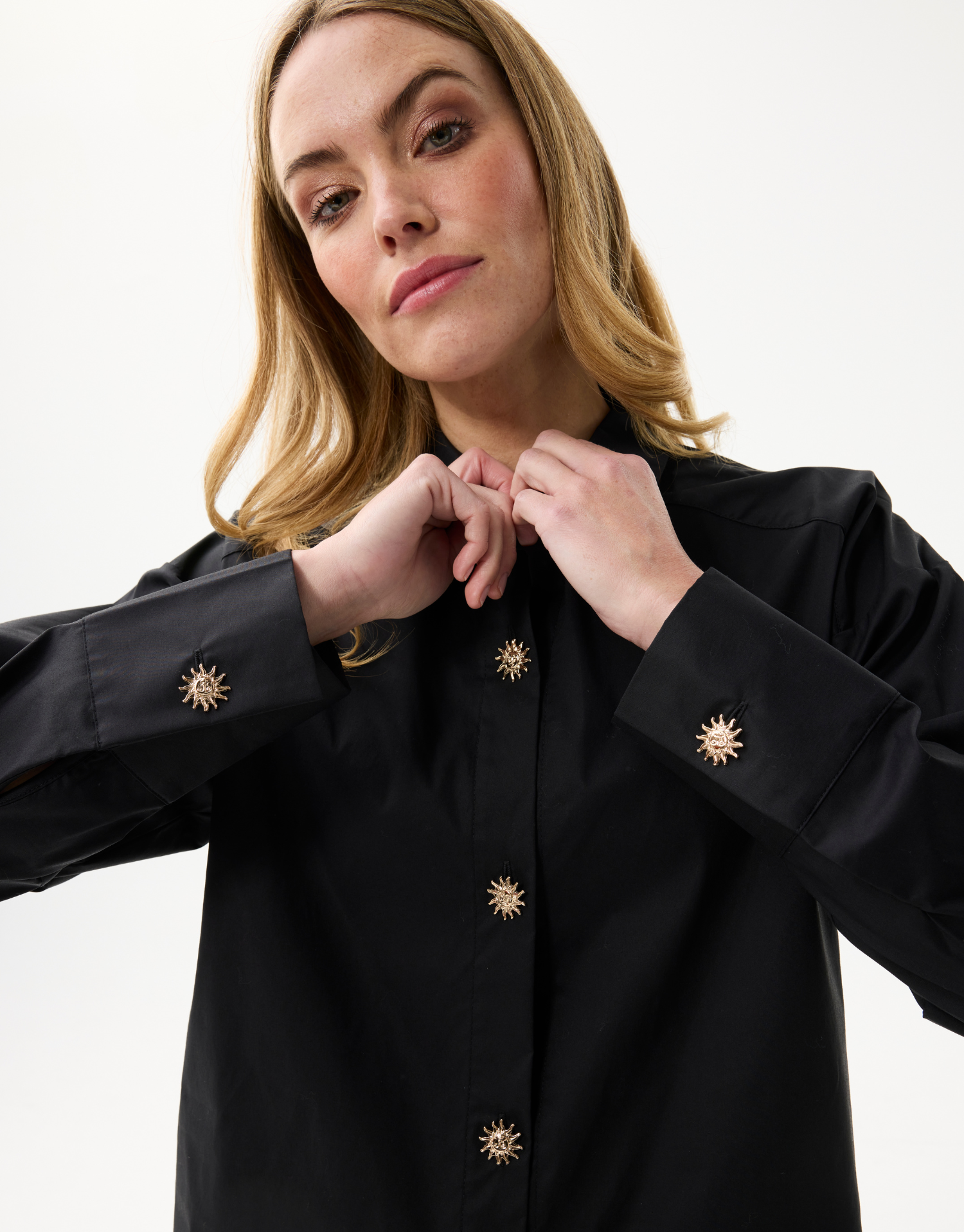 Chemise femme avec boutons bijoux