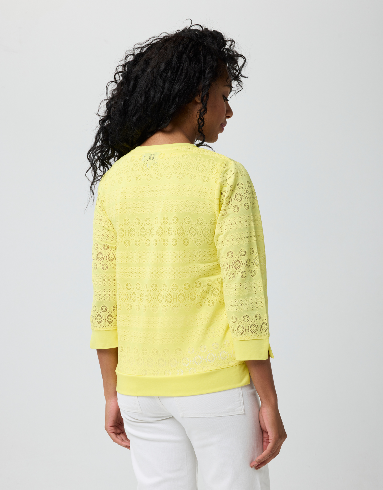 Colorful embroidered twin-set