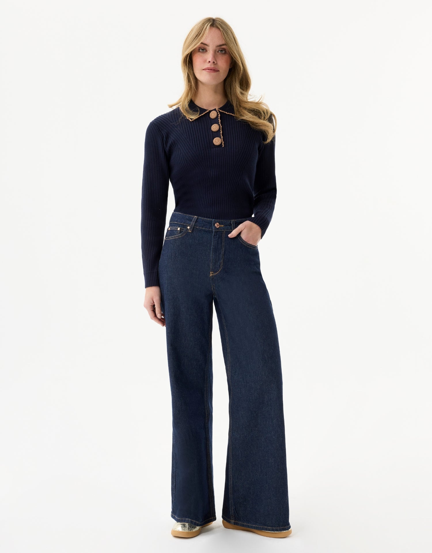 Pullover with buttoned polo collar