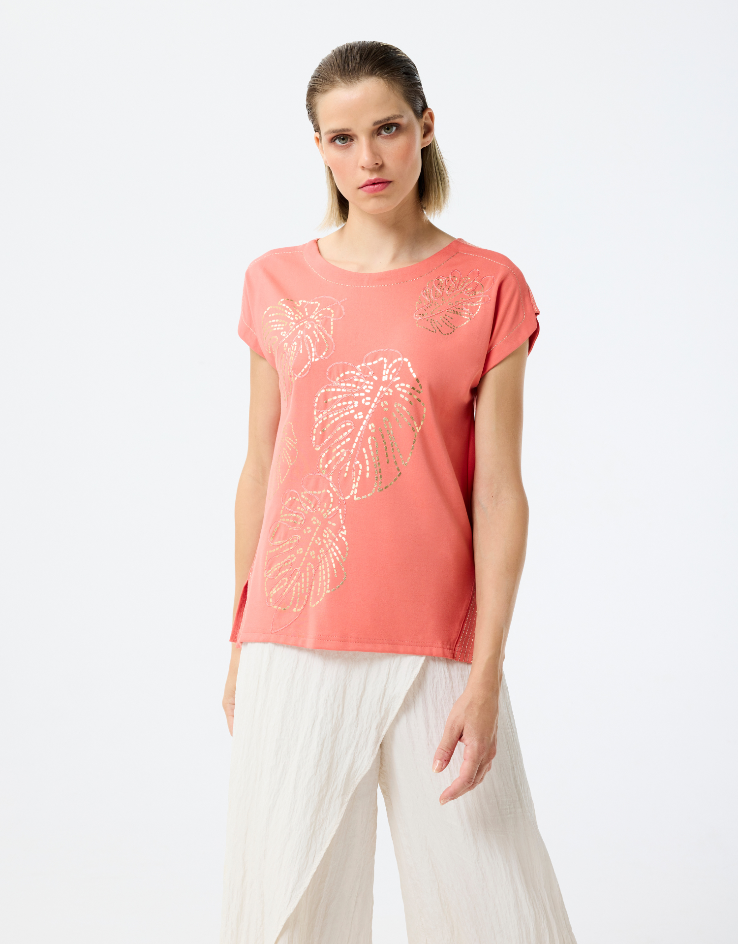 floral patterned T-shirt