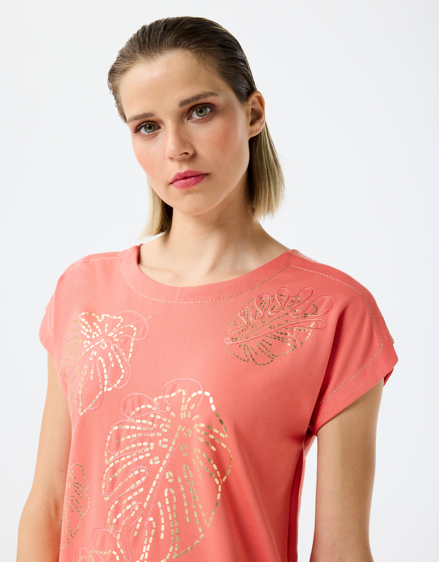 floral patterned T-shirt