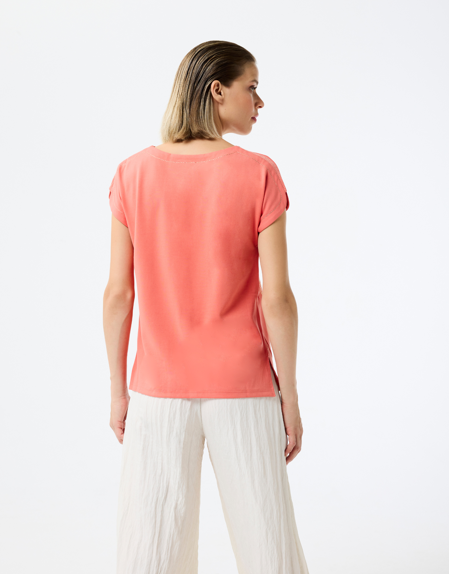 floral patterned T-shirt