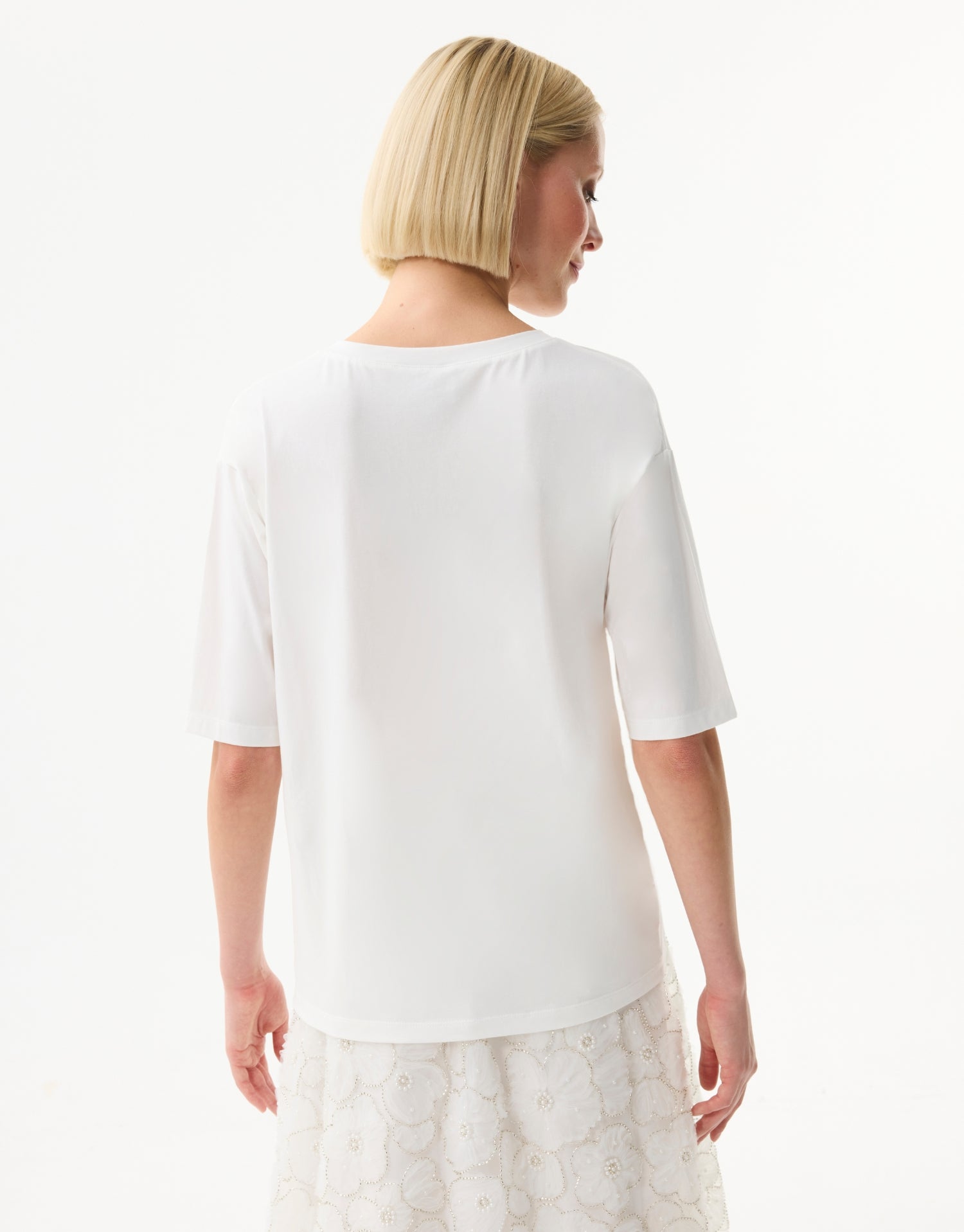 Embroidered flower T-shirt