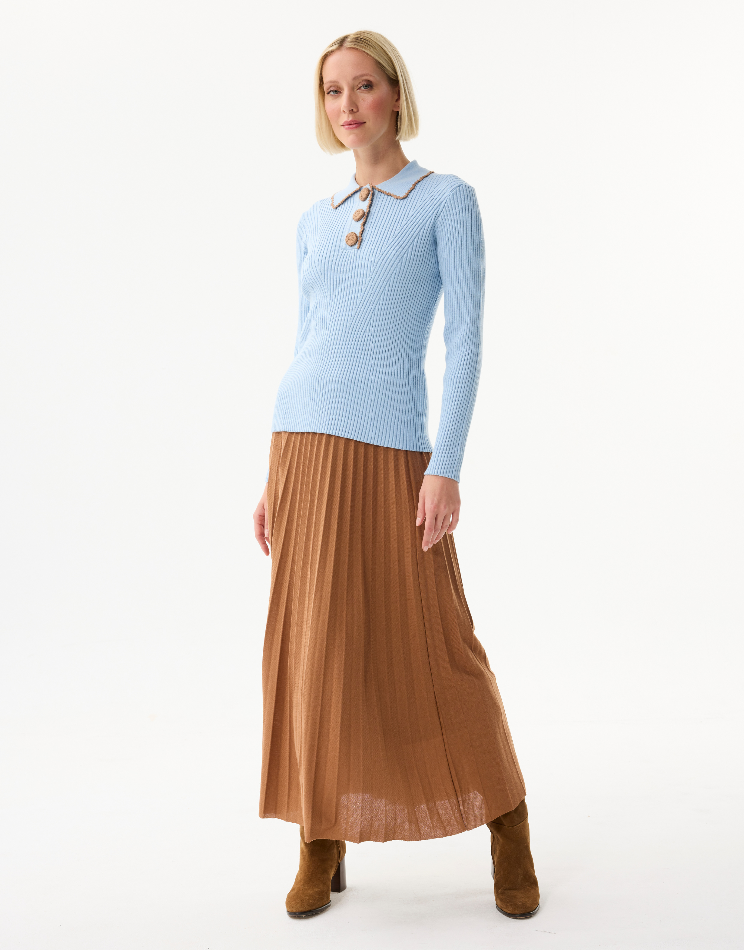 Women's polo collar buttoned sweater