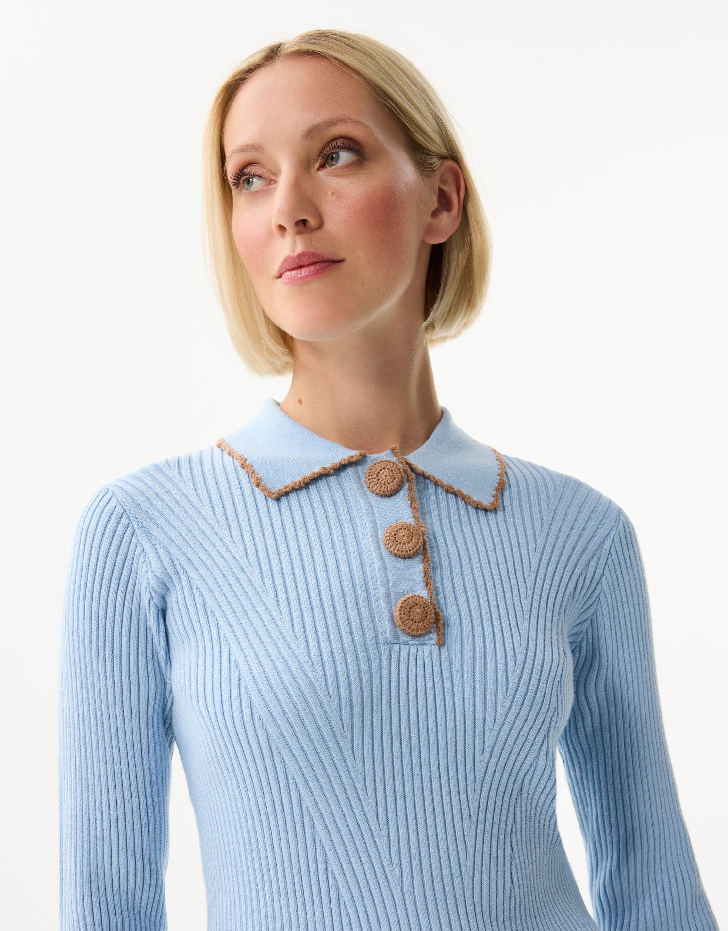 Women's polo collar buttoned sweater