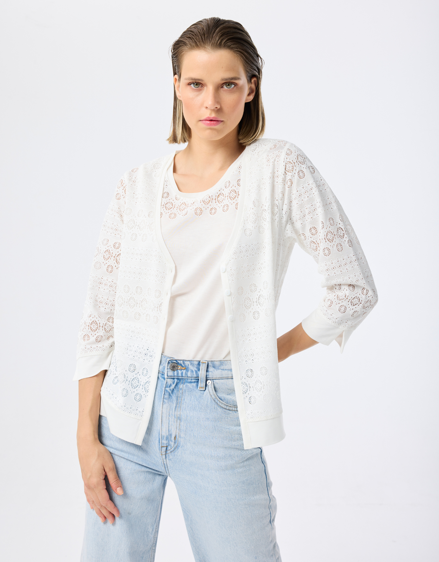 Colorful embroidered twin-set