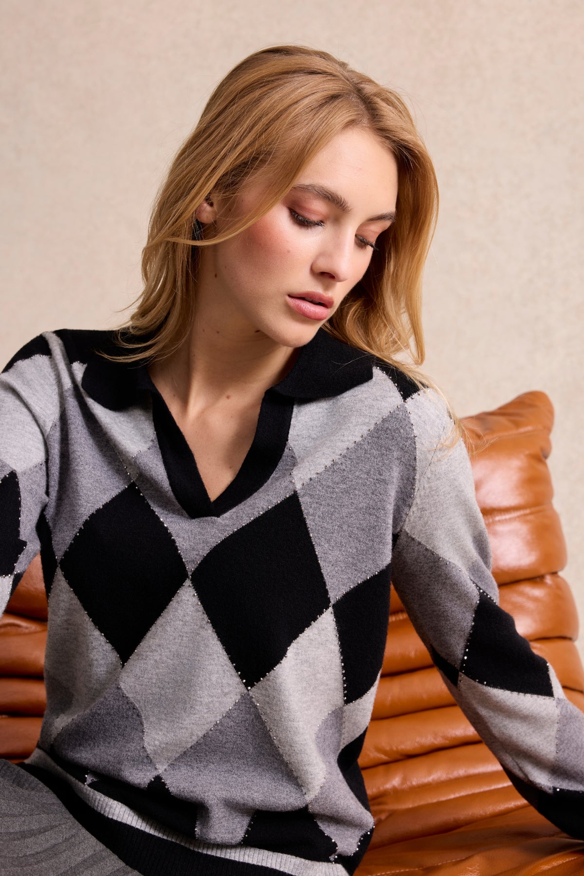 Pull col polo à losanges gris