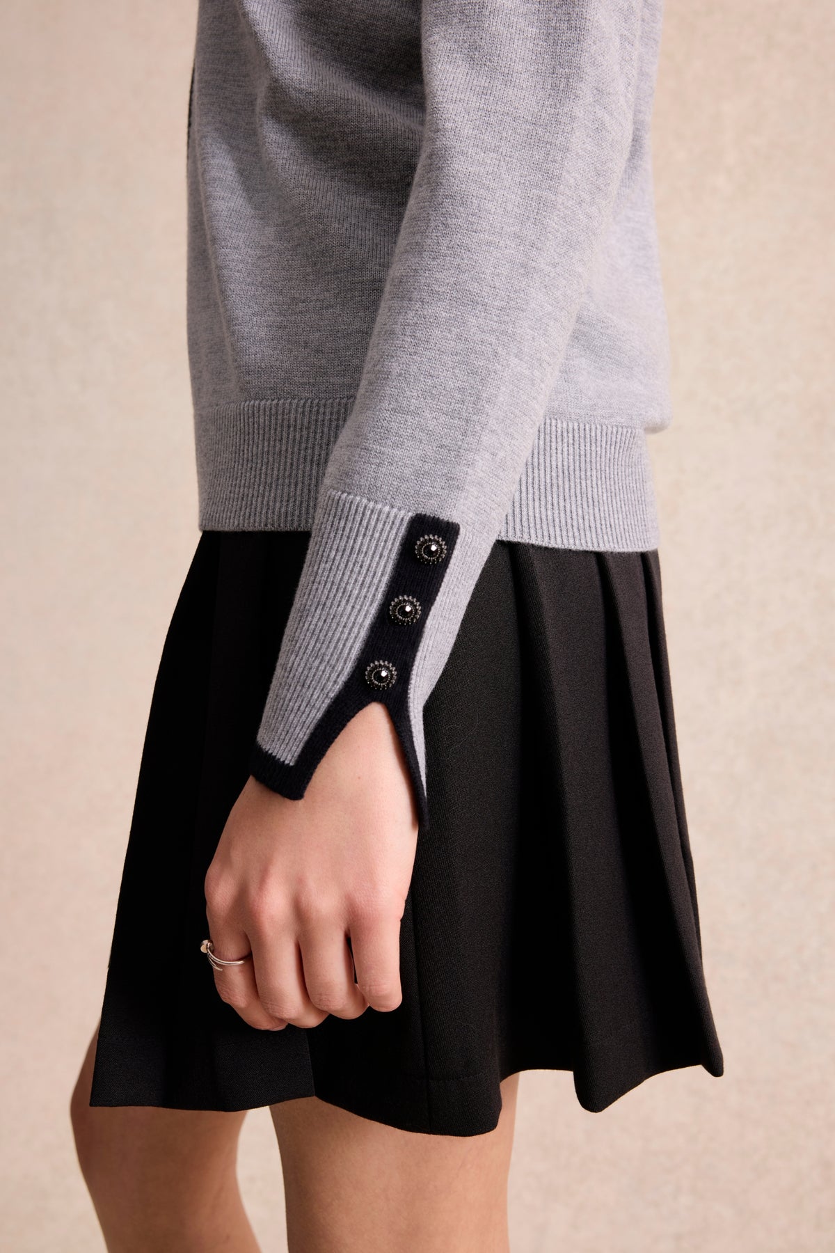 Pull col chemise et cravate gris