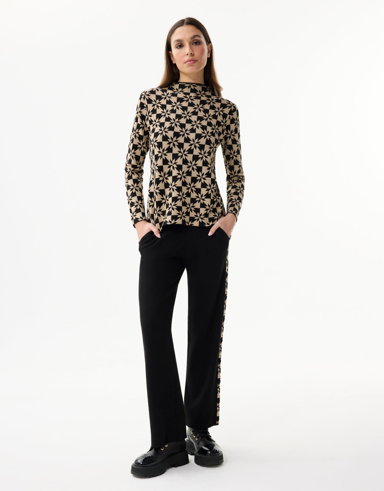 Geometric pattern sweater – black and beige