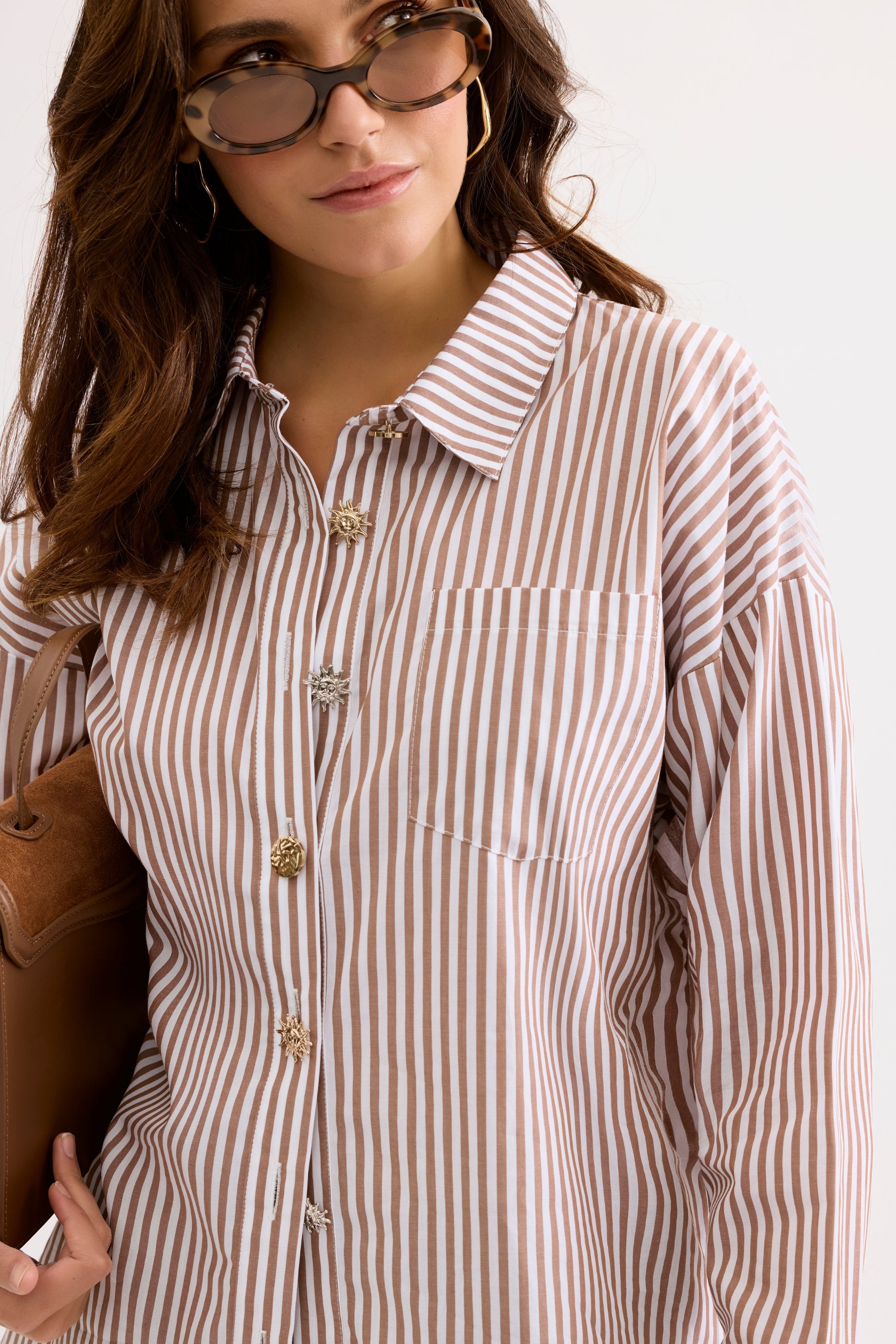 Chemise femme rayée élégante marron