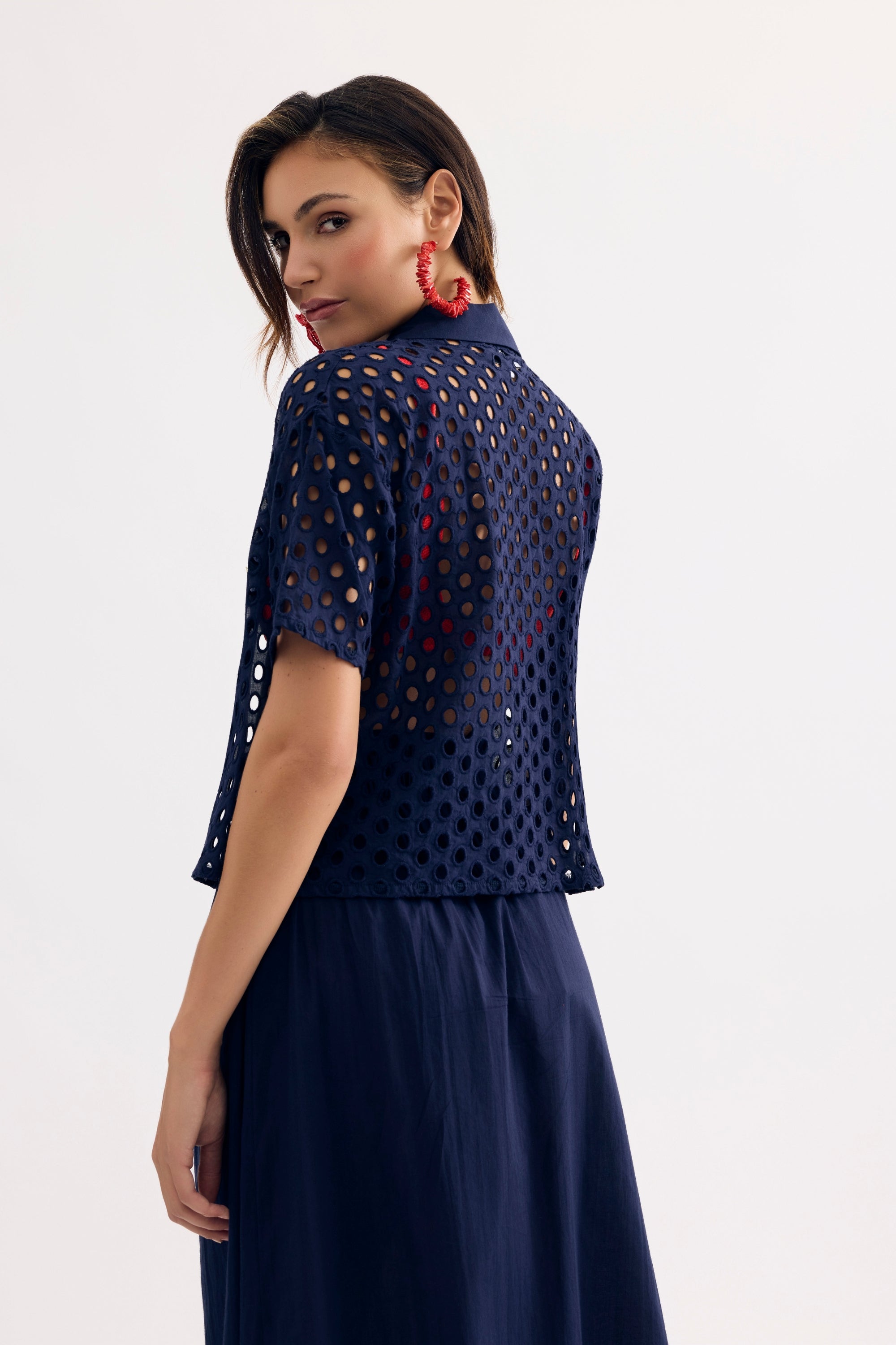 Chemise ajourée manches courtes bleu marine