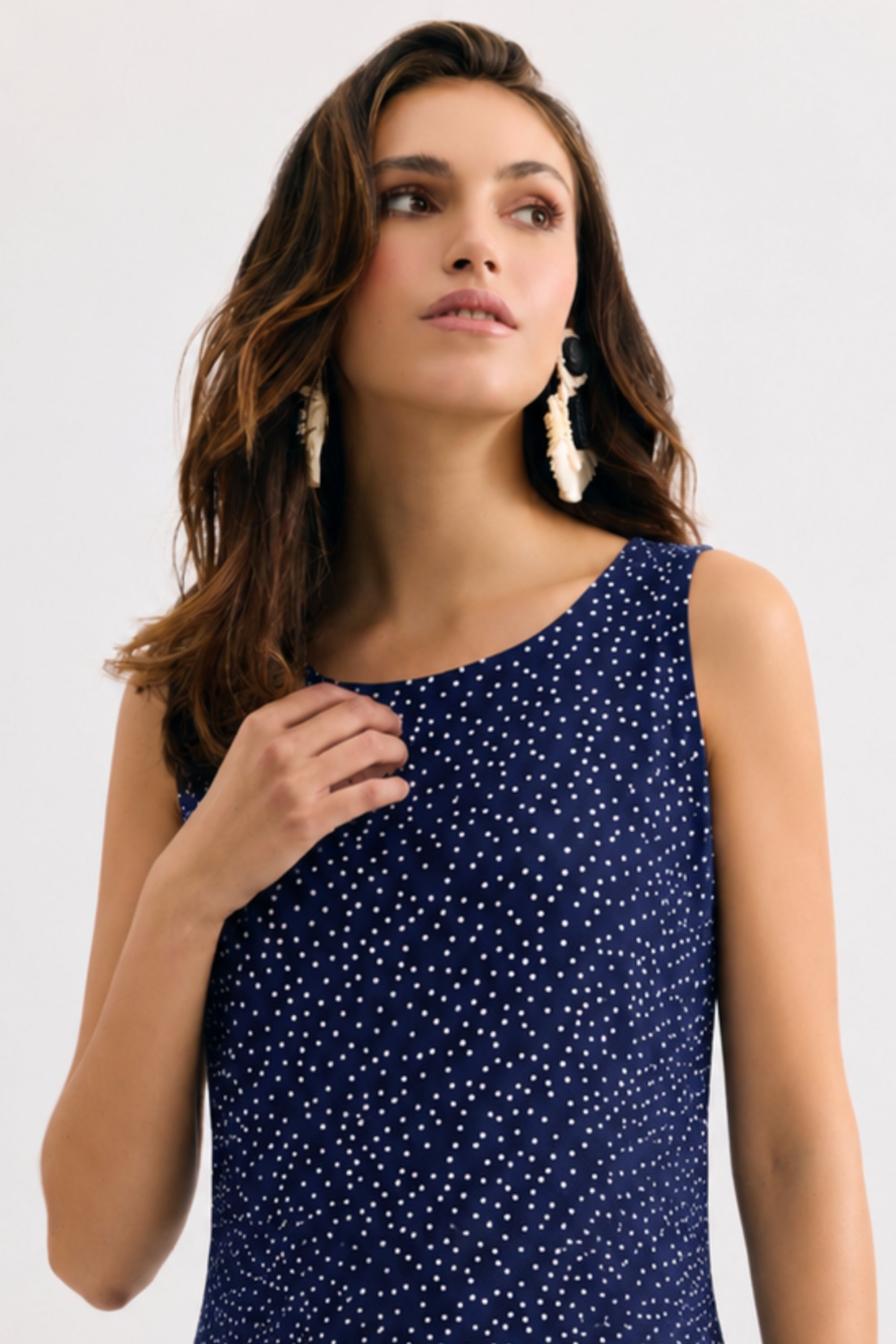 Robe sans manches à micro-pois bleu marine