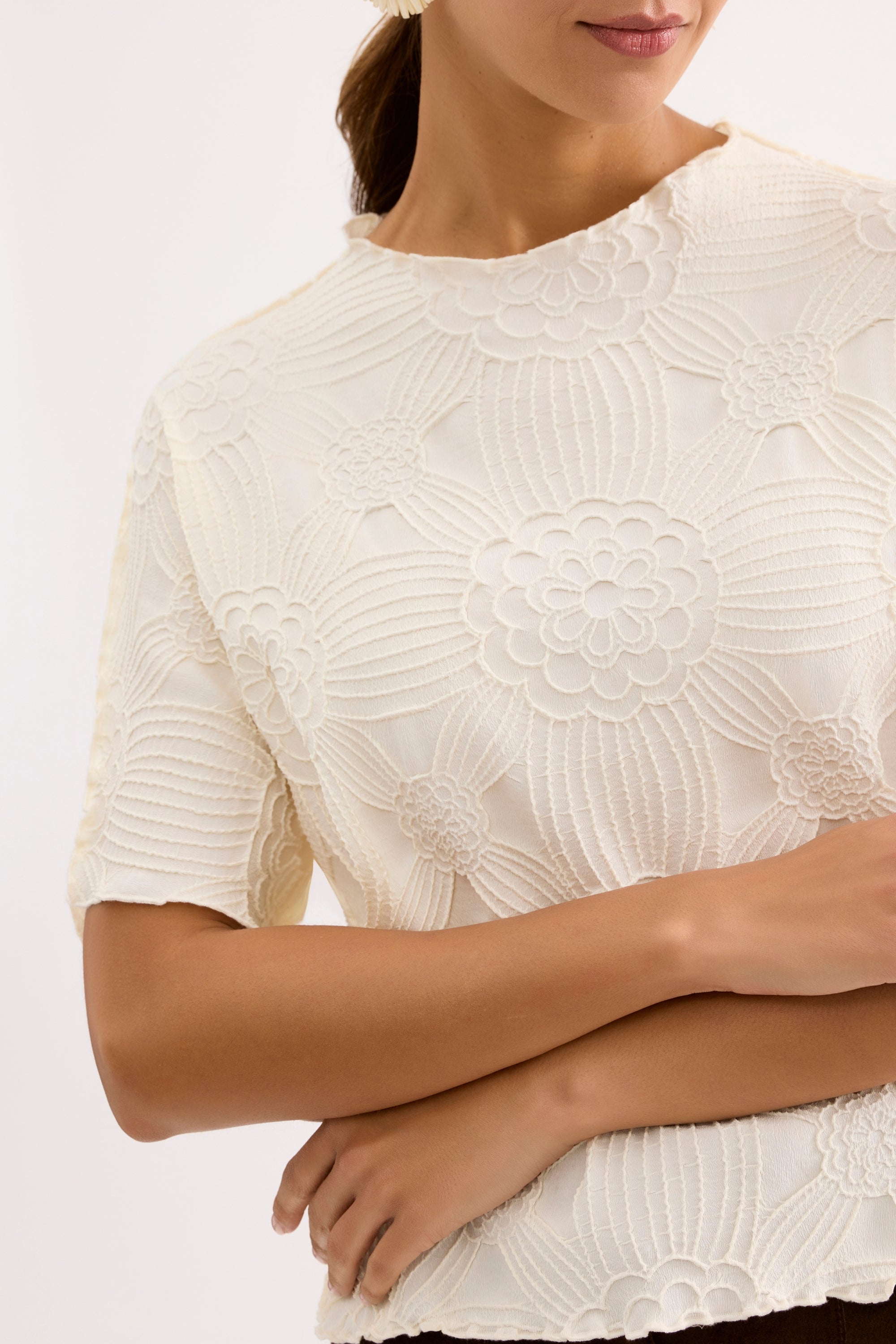 T-shirt texturé motif floral ecru