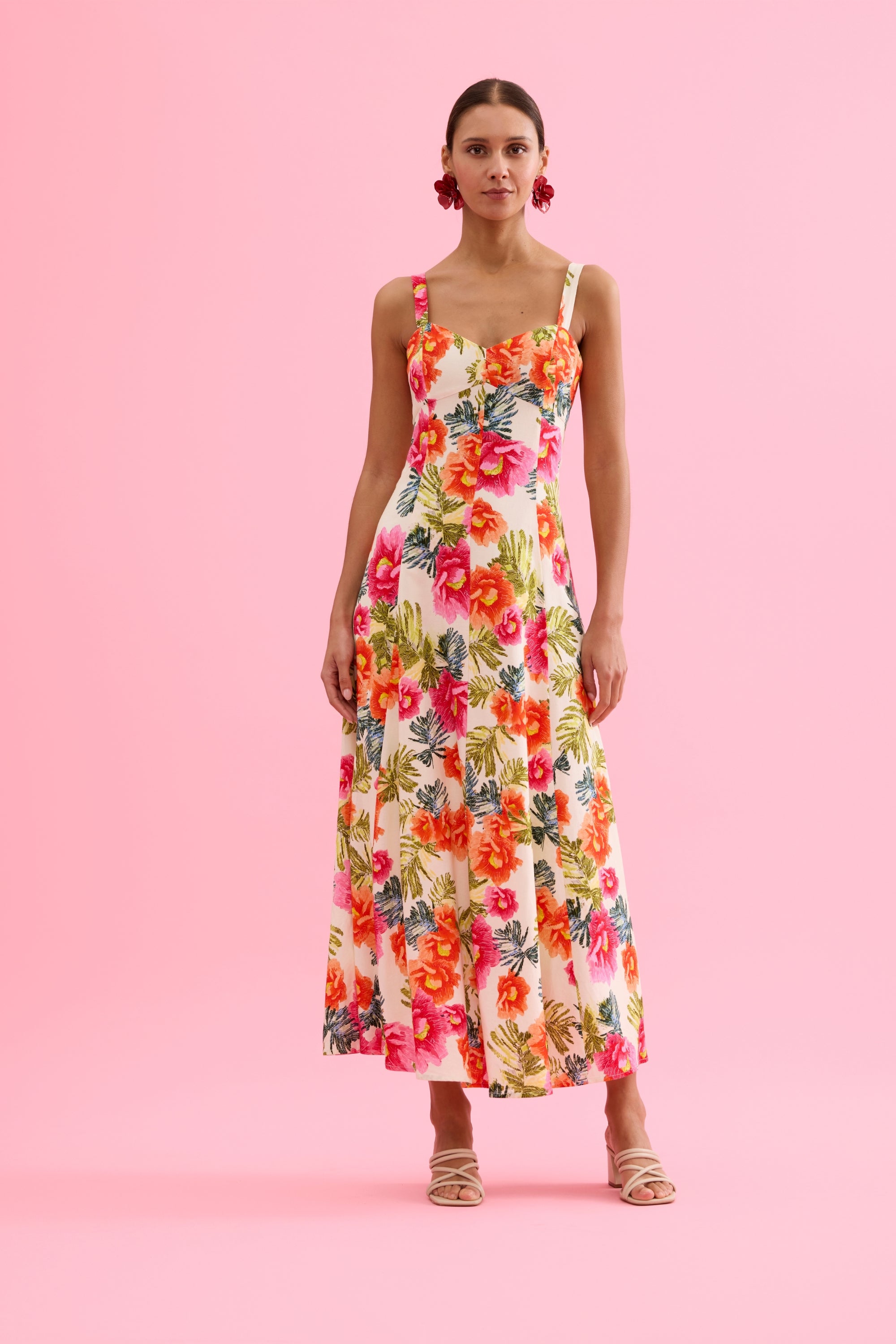 Robe longue fleurie à bretelles