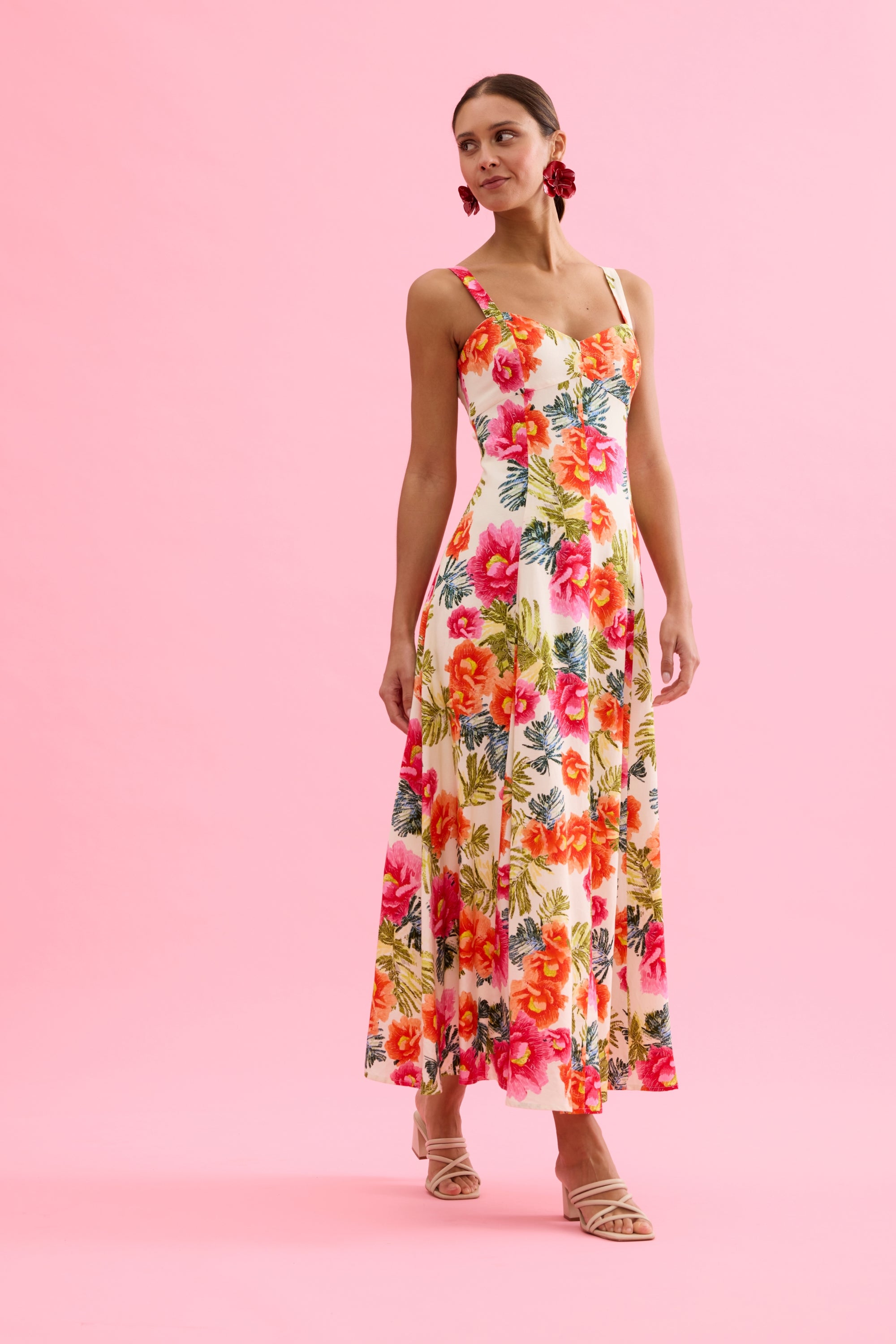 Robe longue fleurie à bretelles
