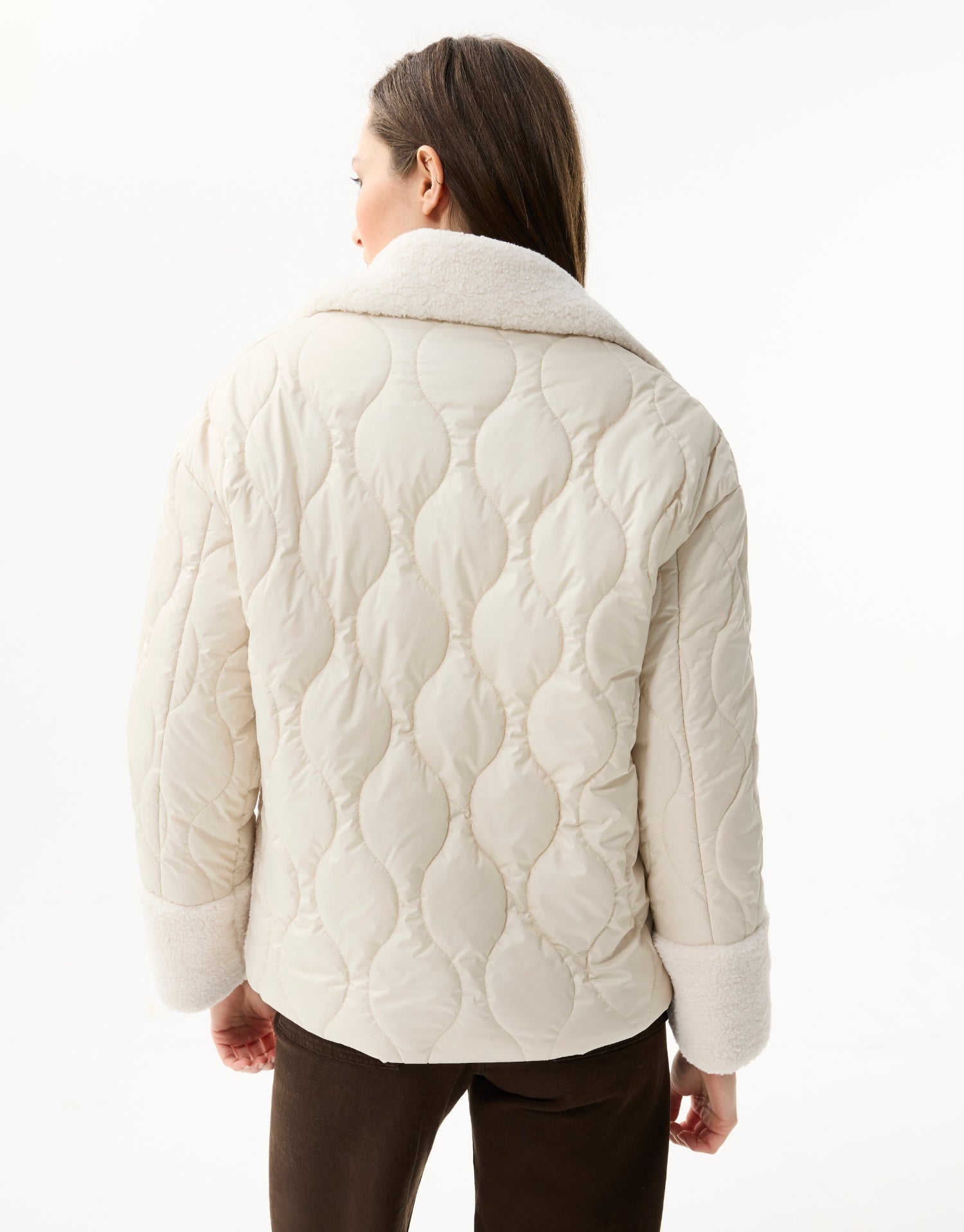 Steppjacke mit Plüschkragen