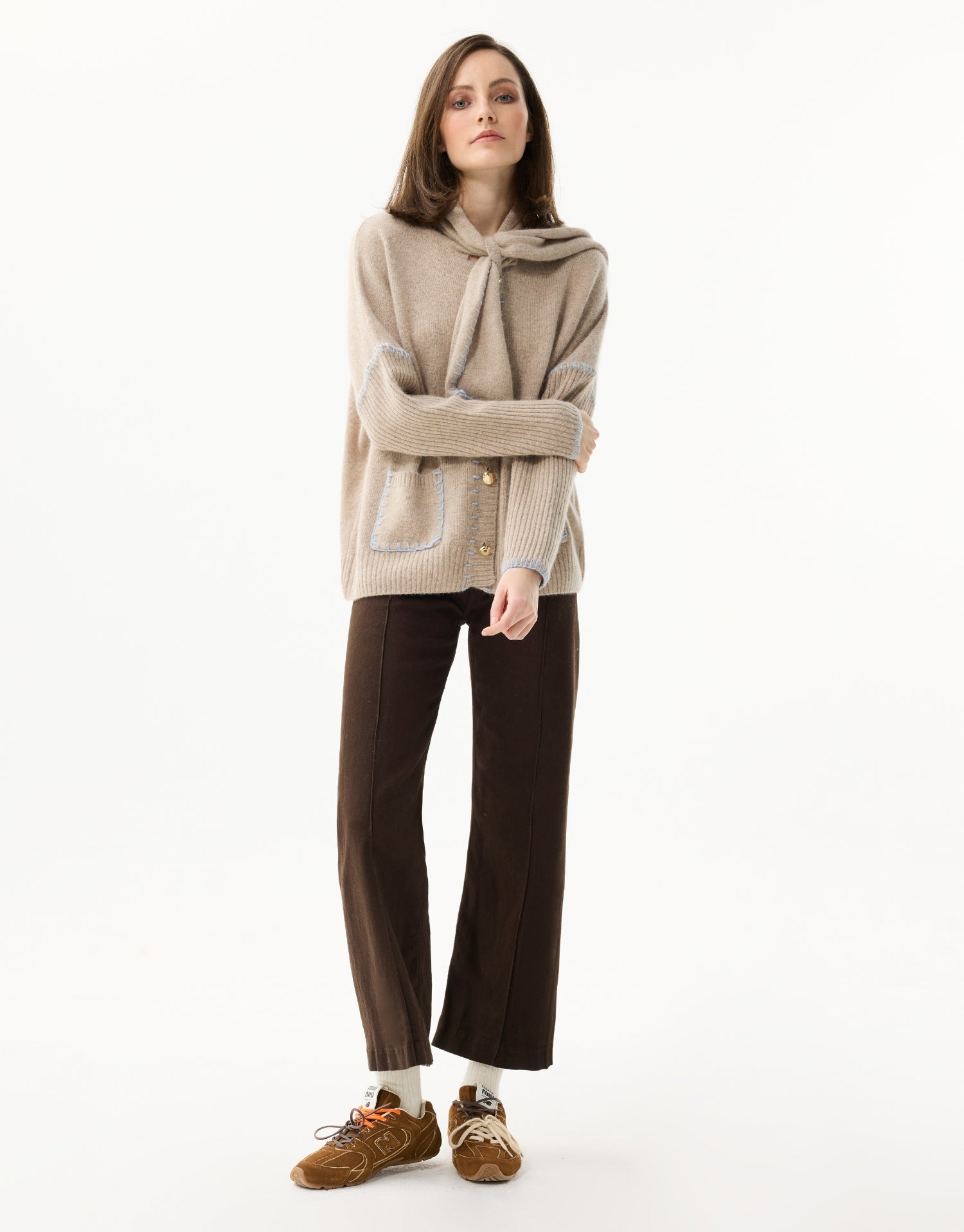 Cardigan en laine à surpiqûres contrastées