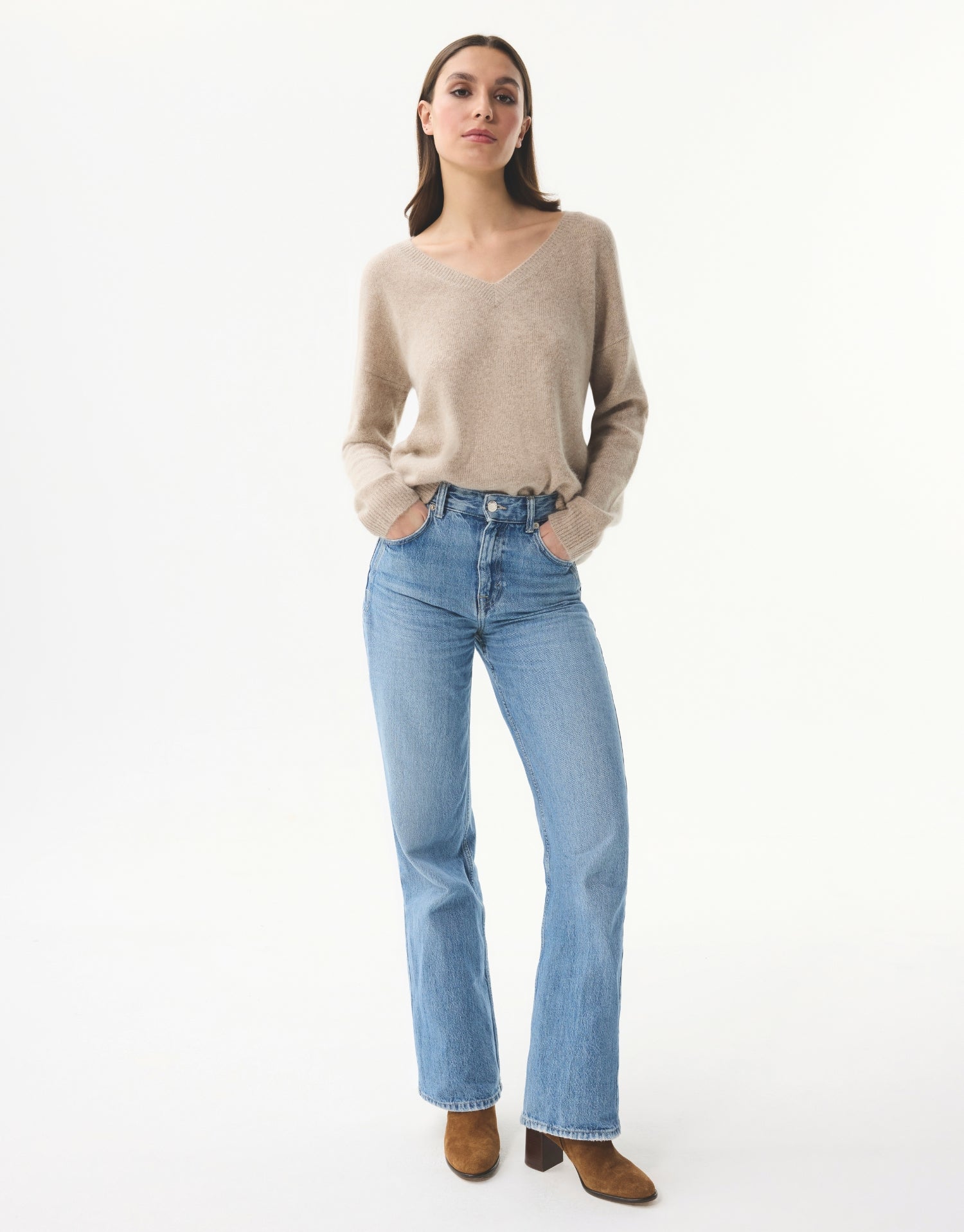 Pull col V en laine et raton laveur