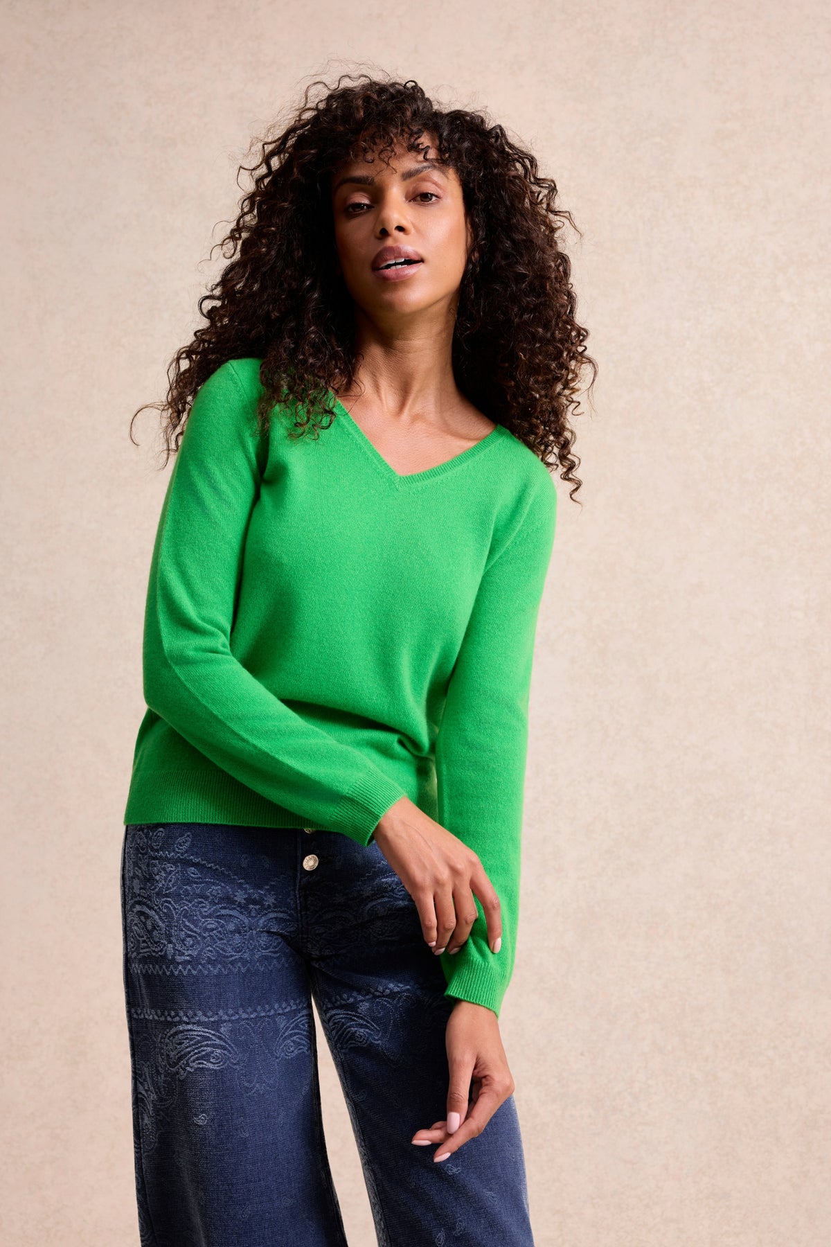 Pull col V cachemire vert