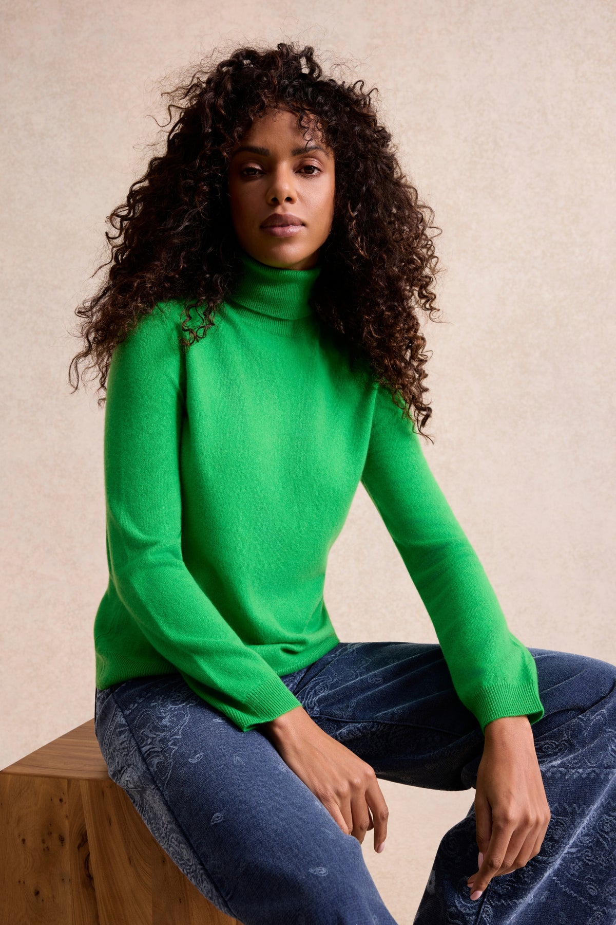 Pull col roulé cachemire vert