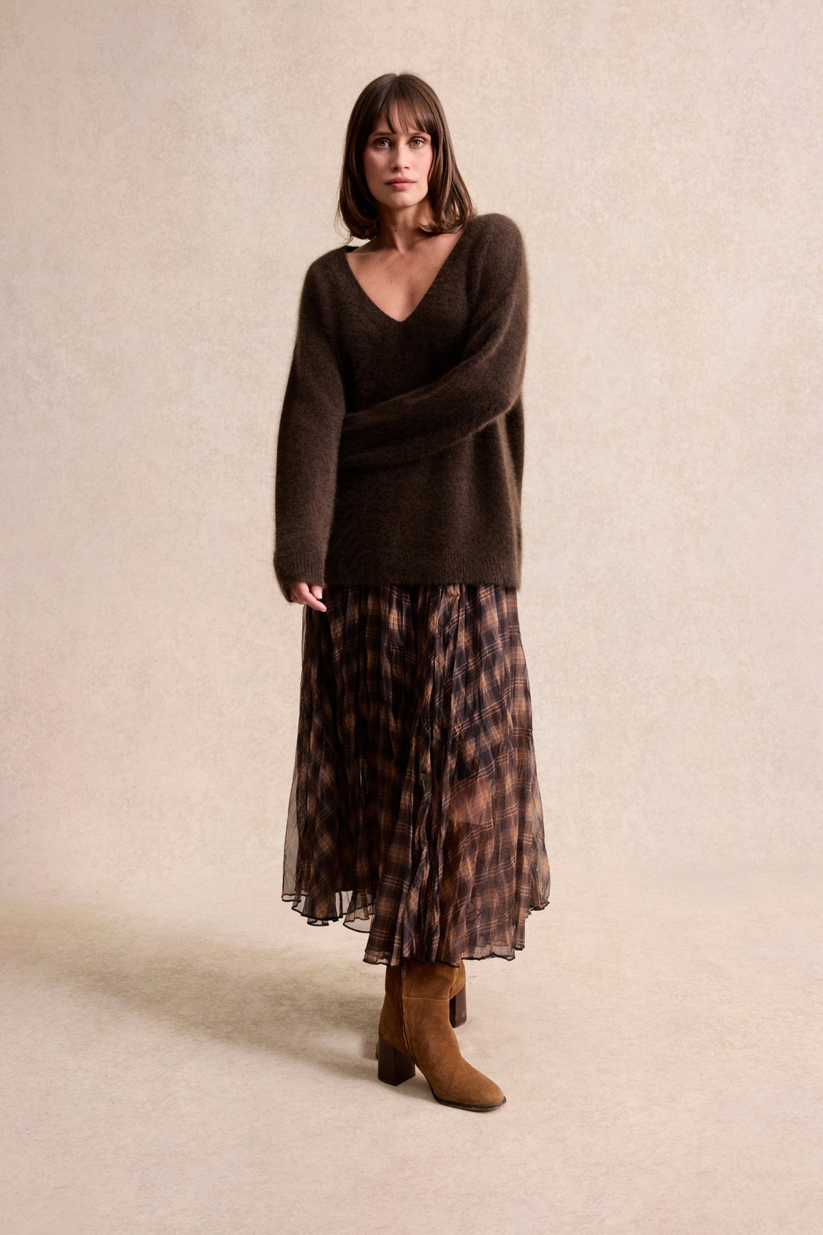 Pull col V en laine et raton laveur marron
