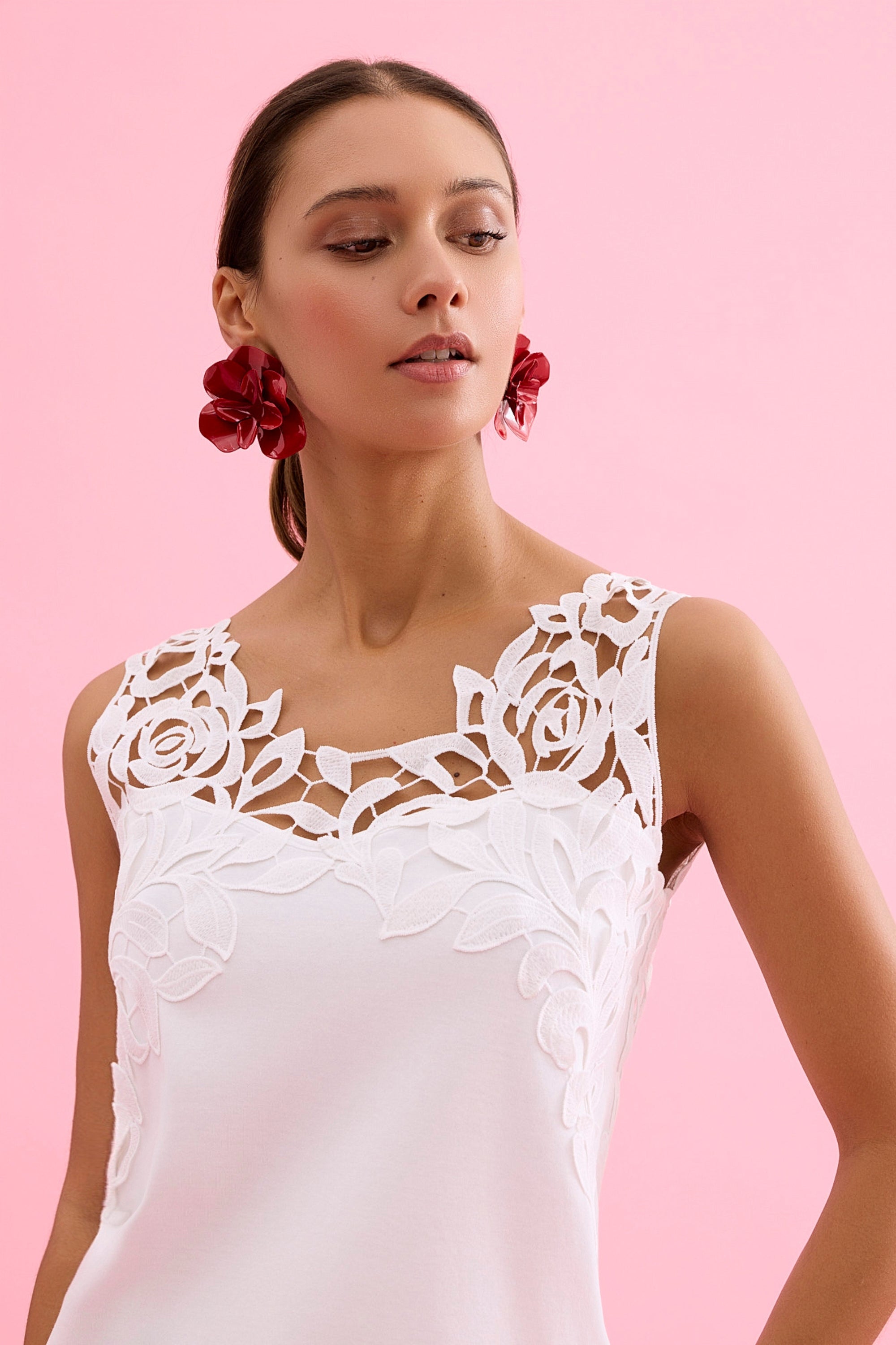 T-shirt détail dentelle florale blanc